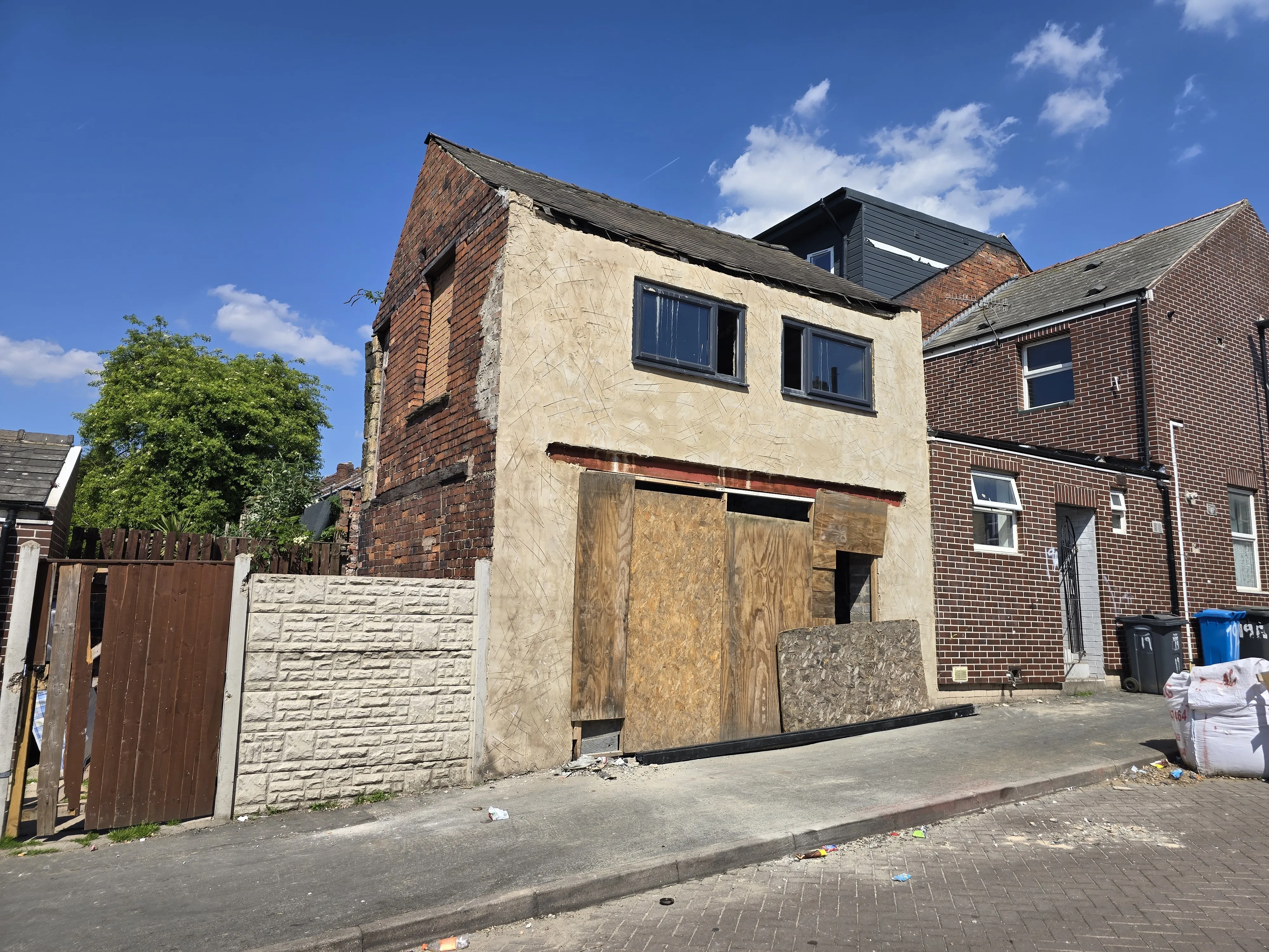 VACANT - Long Leasehold Semi-Detached Building