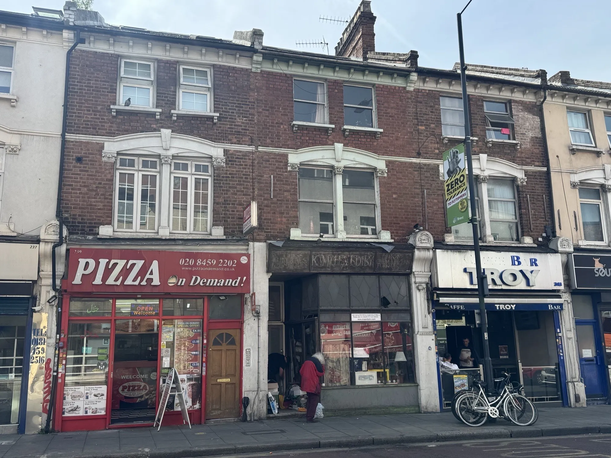 VACANT - Freehold Mid Terraced Building