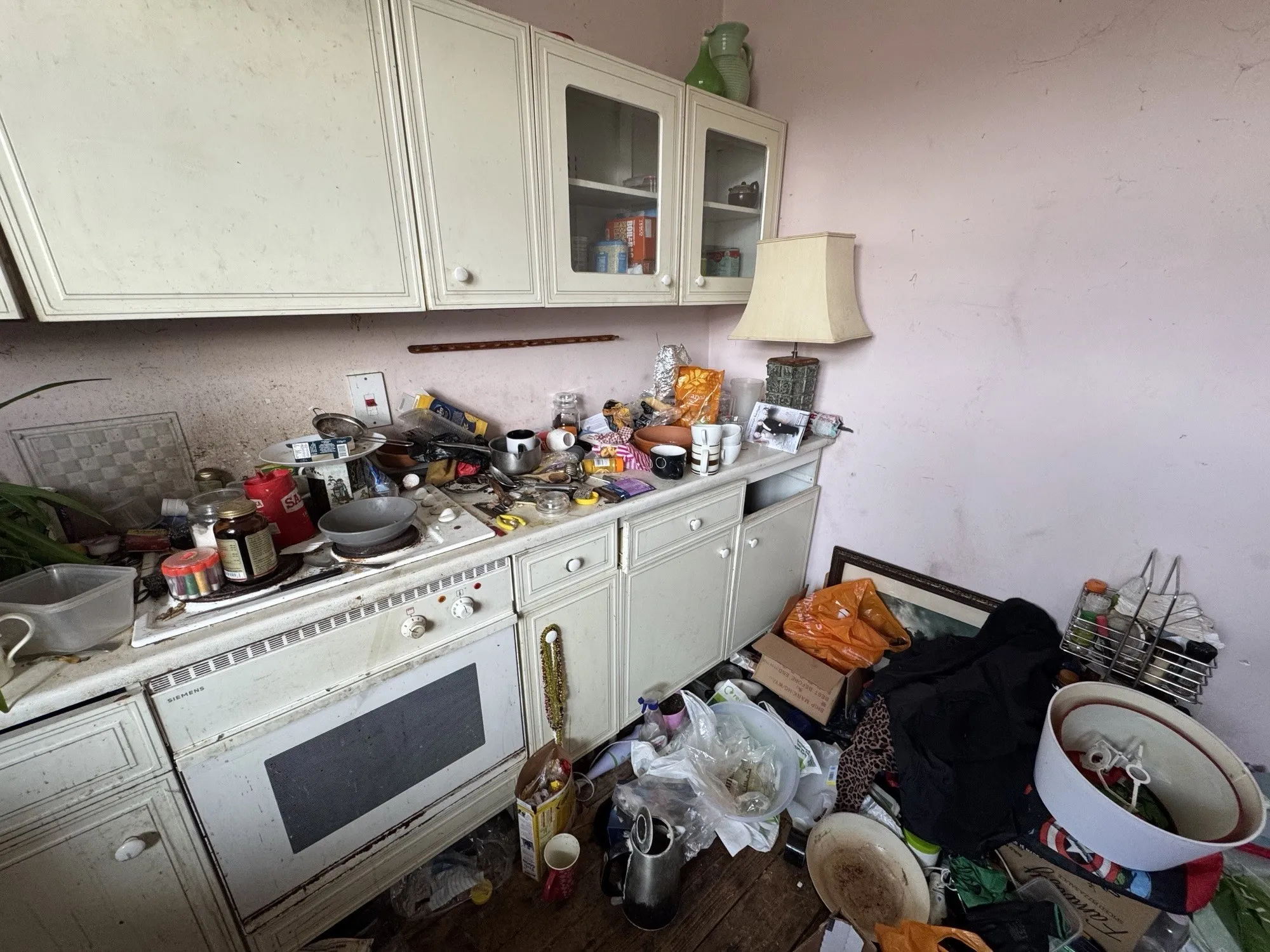 VACANT - Freehold Mid Terraced Building