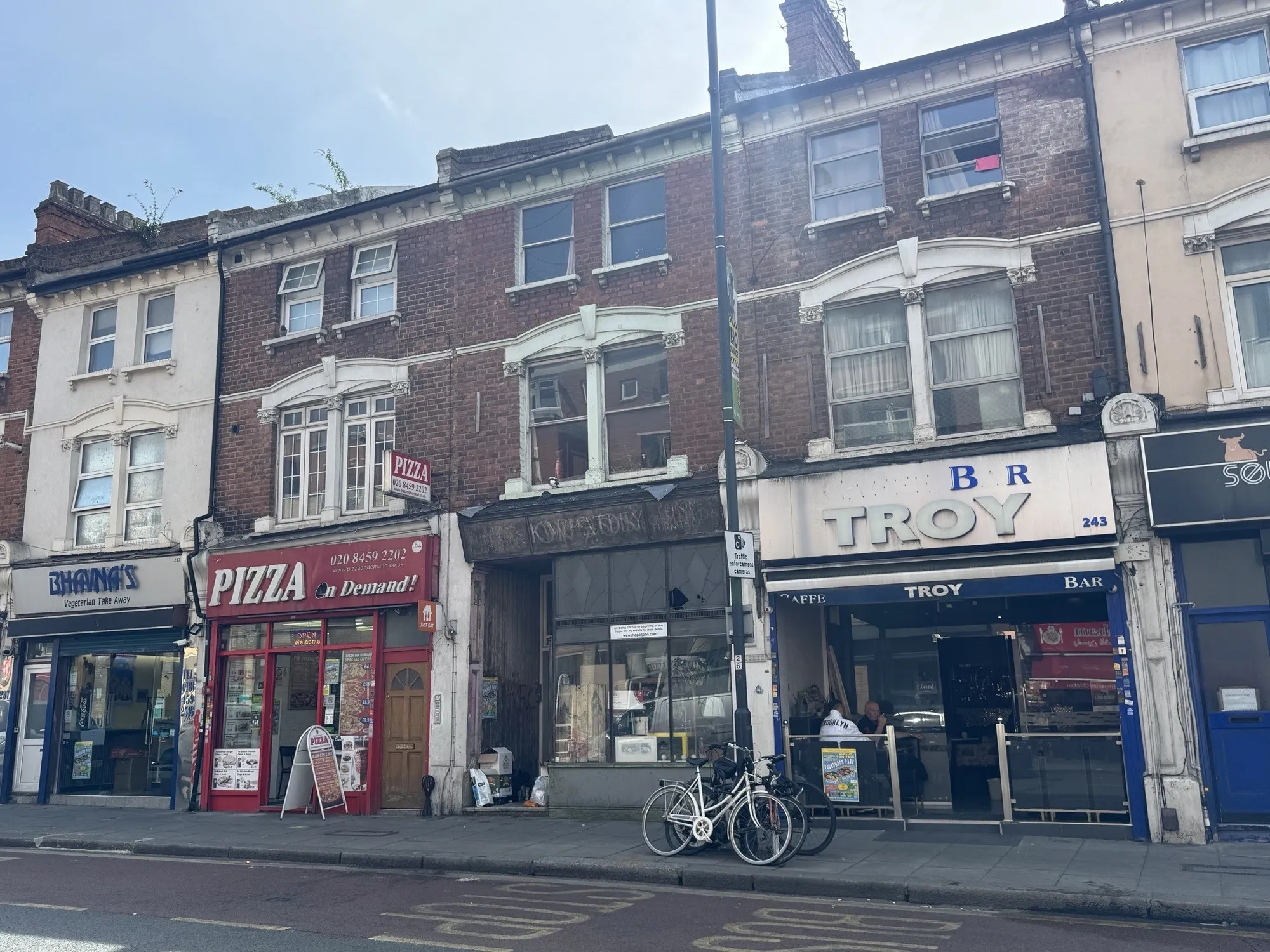 VACANT - Freehold Mid Terraced Building