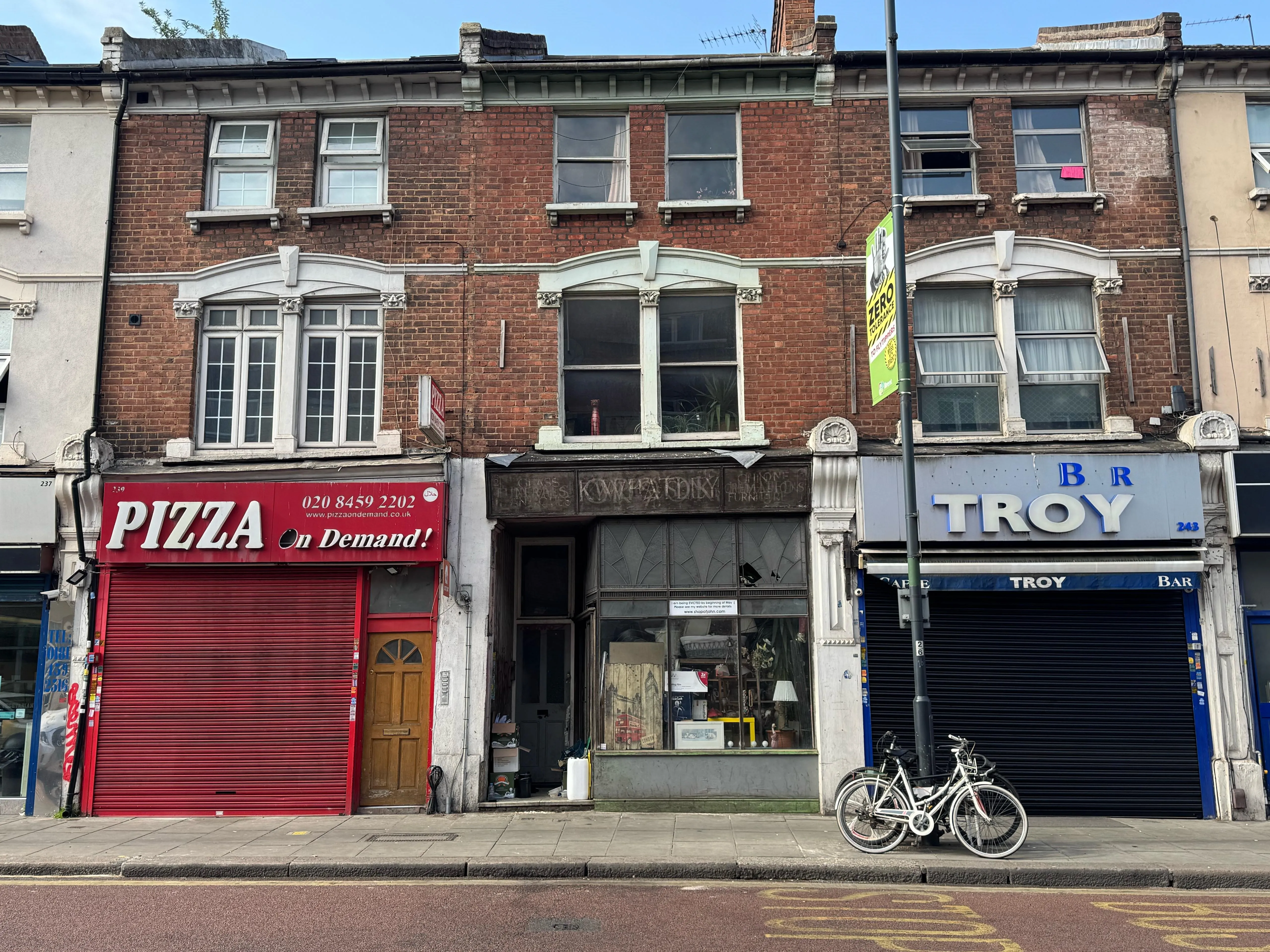 VACANT - Freehold Mid Terraced Building