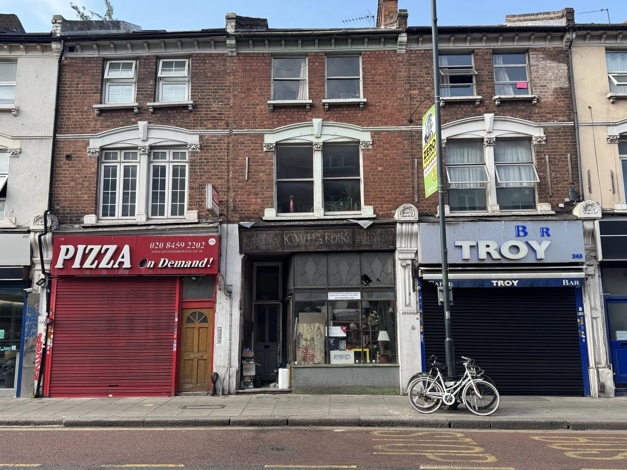 VACANT - Freehold Mid Terraced Building