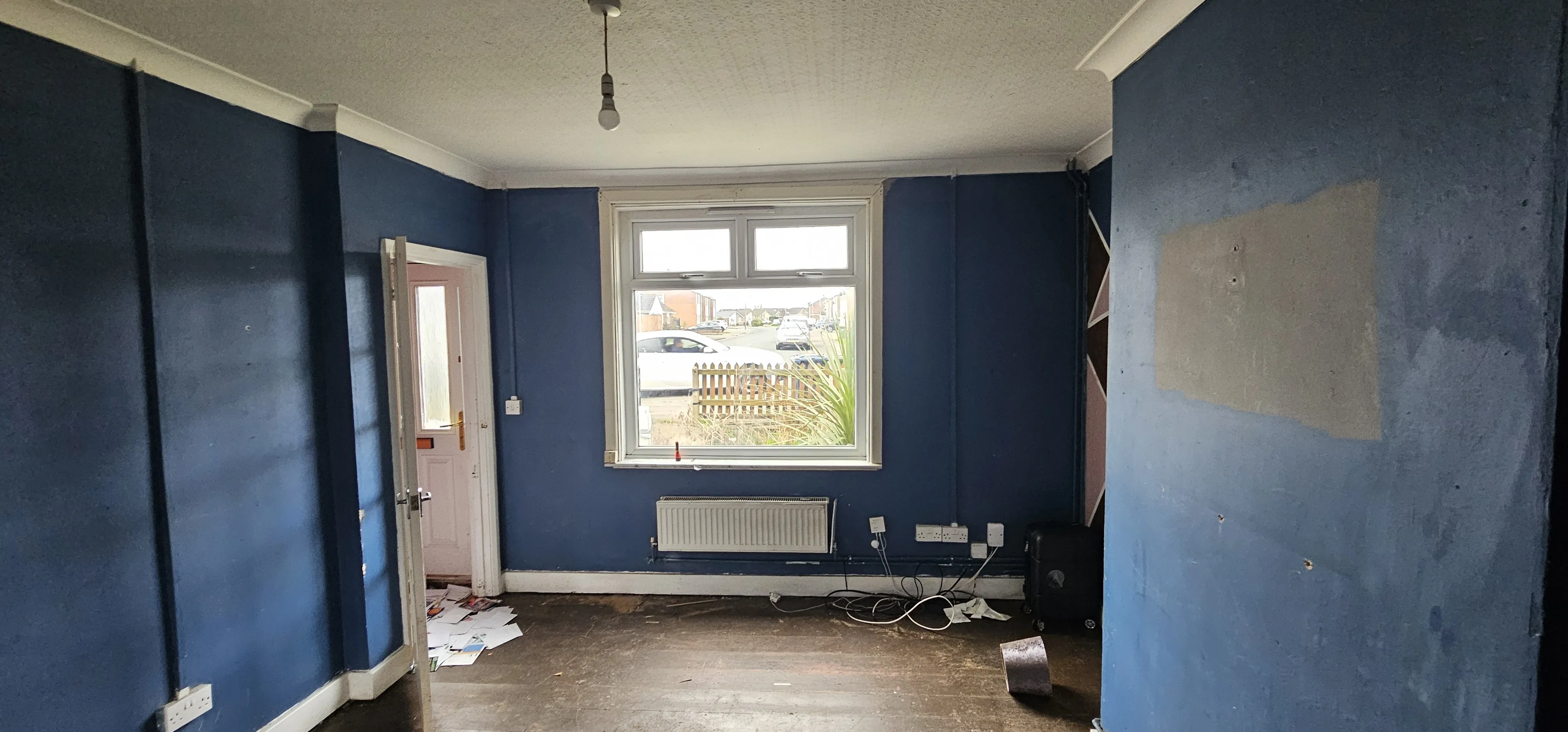 VACANT - Freehold Mid Terrace House