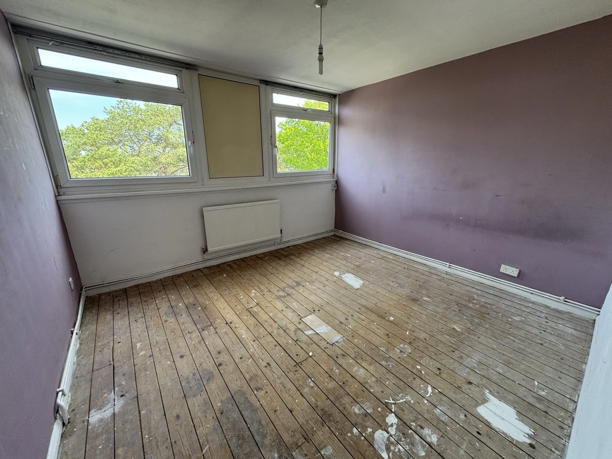 VACANT - Leasehold Self Contained Flat 