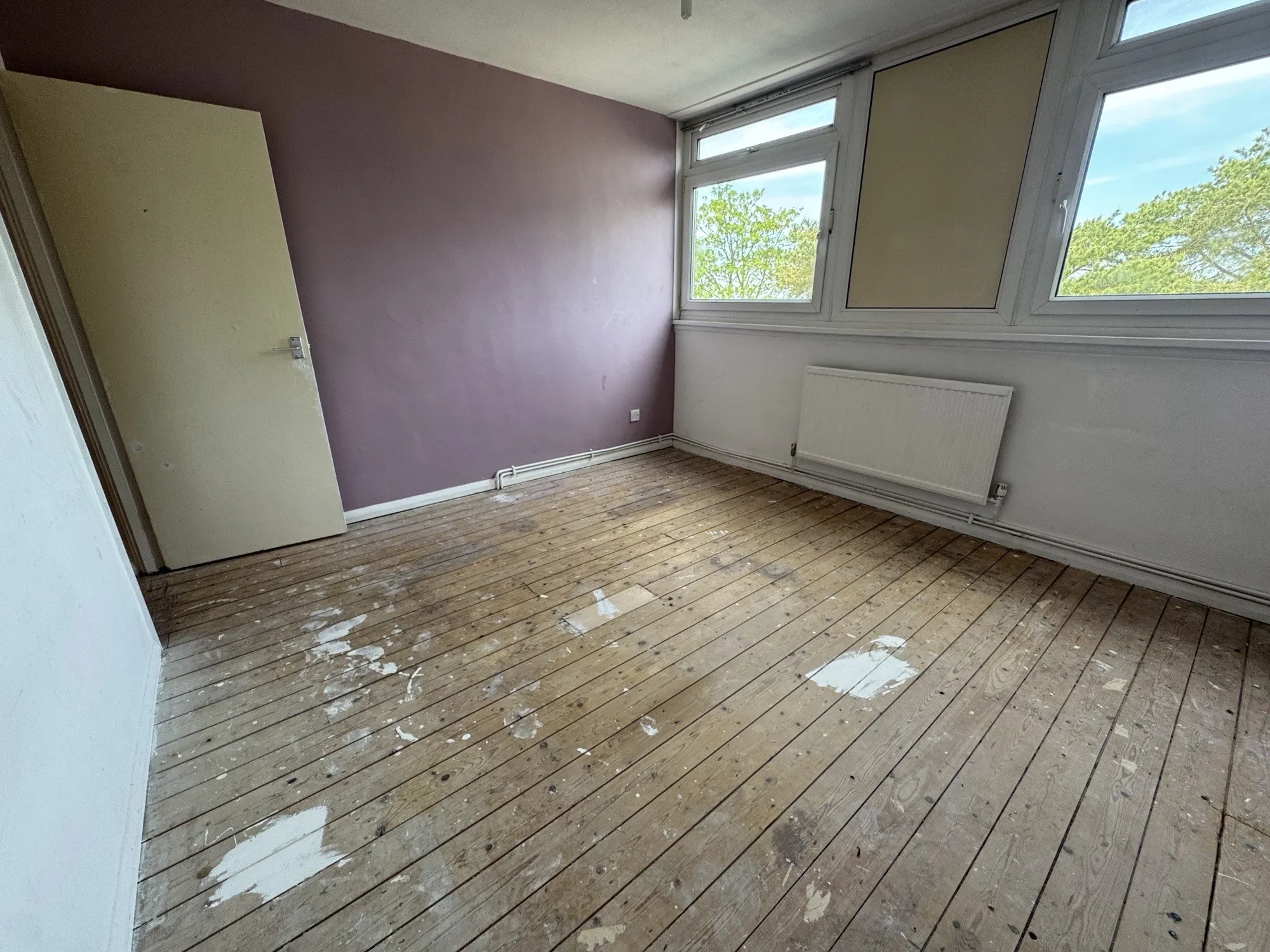 VACANT - Leasehold Self Contained Flat 