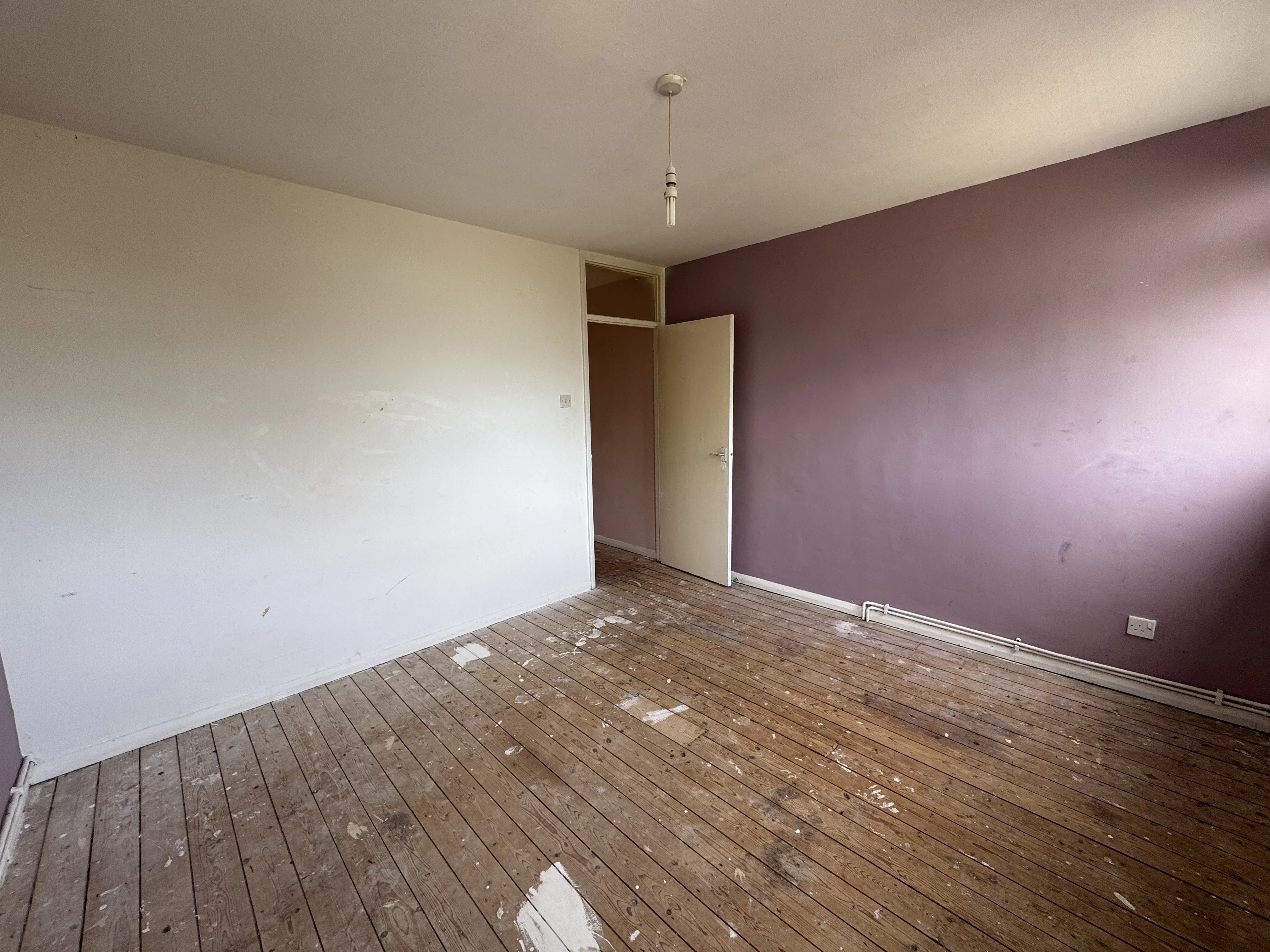 VACANT - Leasehold Self Contained Flat 