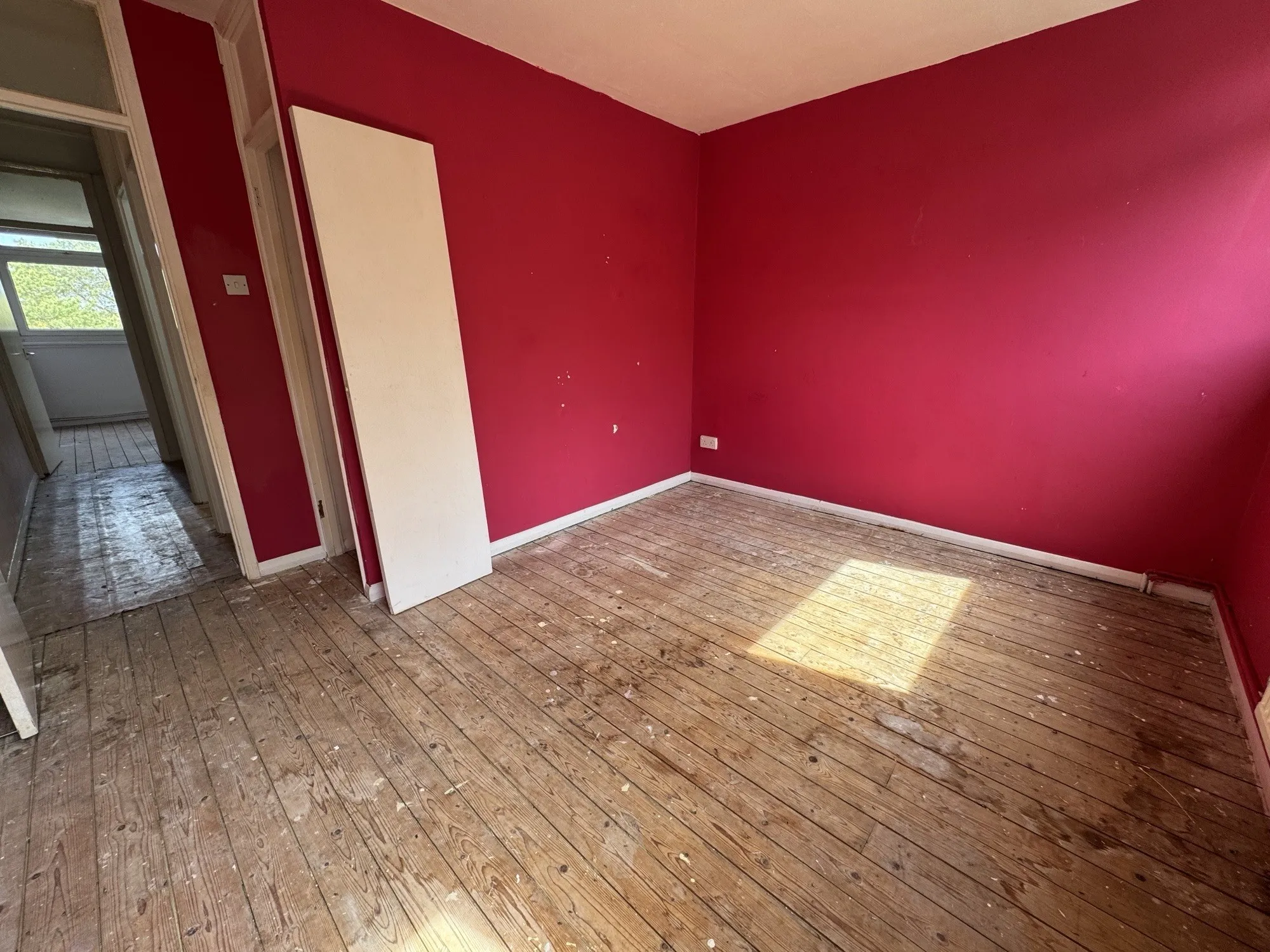 VACANT - Leasehold Self Contained Flat 