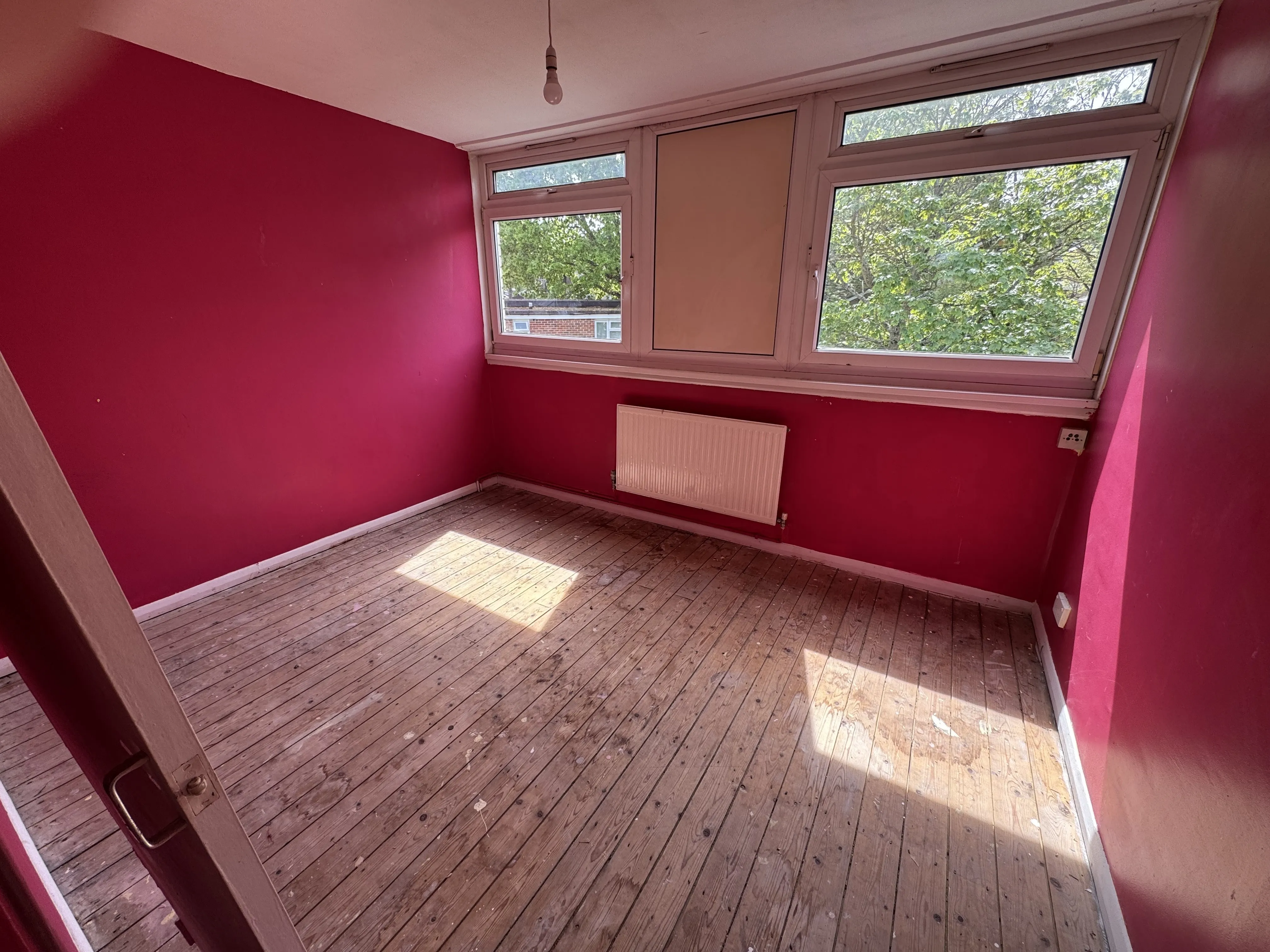 VACANT - Leasehold Self Contained Flat 