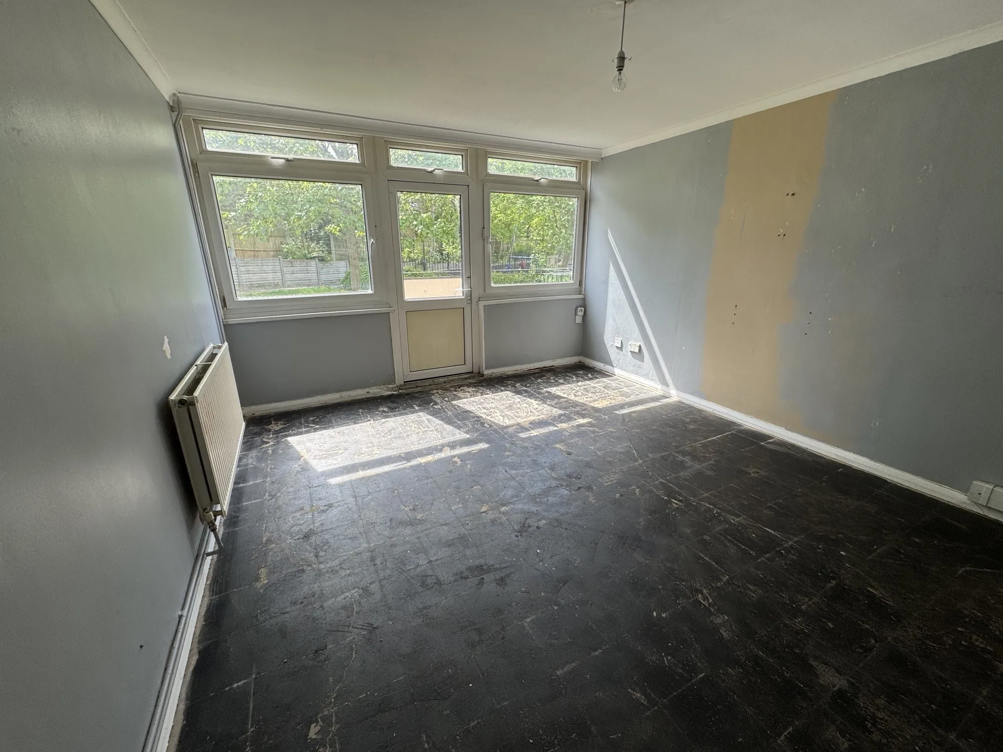 VACANT - Leasehold Self Contained Flat 