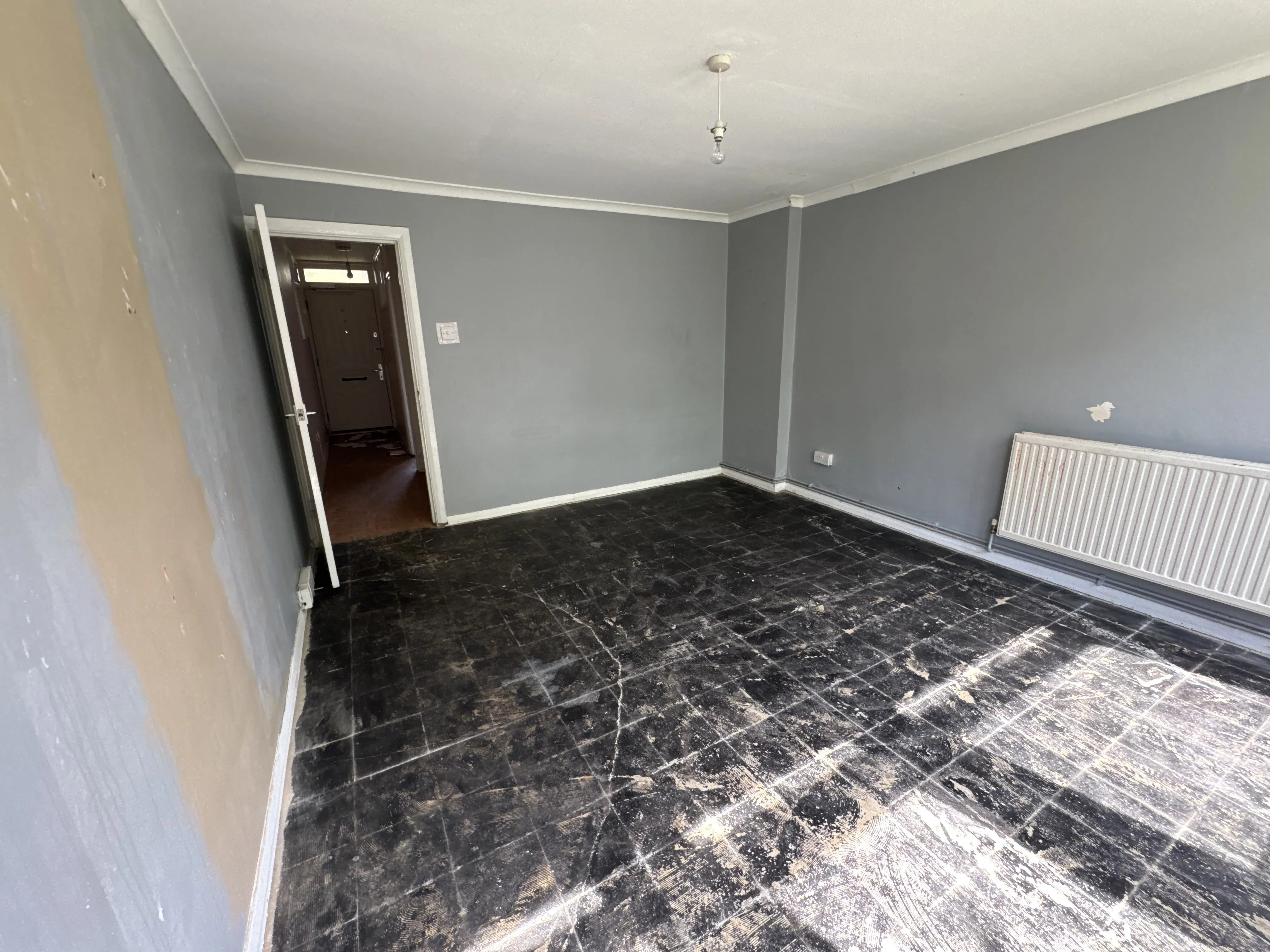 VACANT - Leasehold Self Contained Flat 