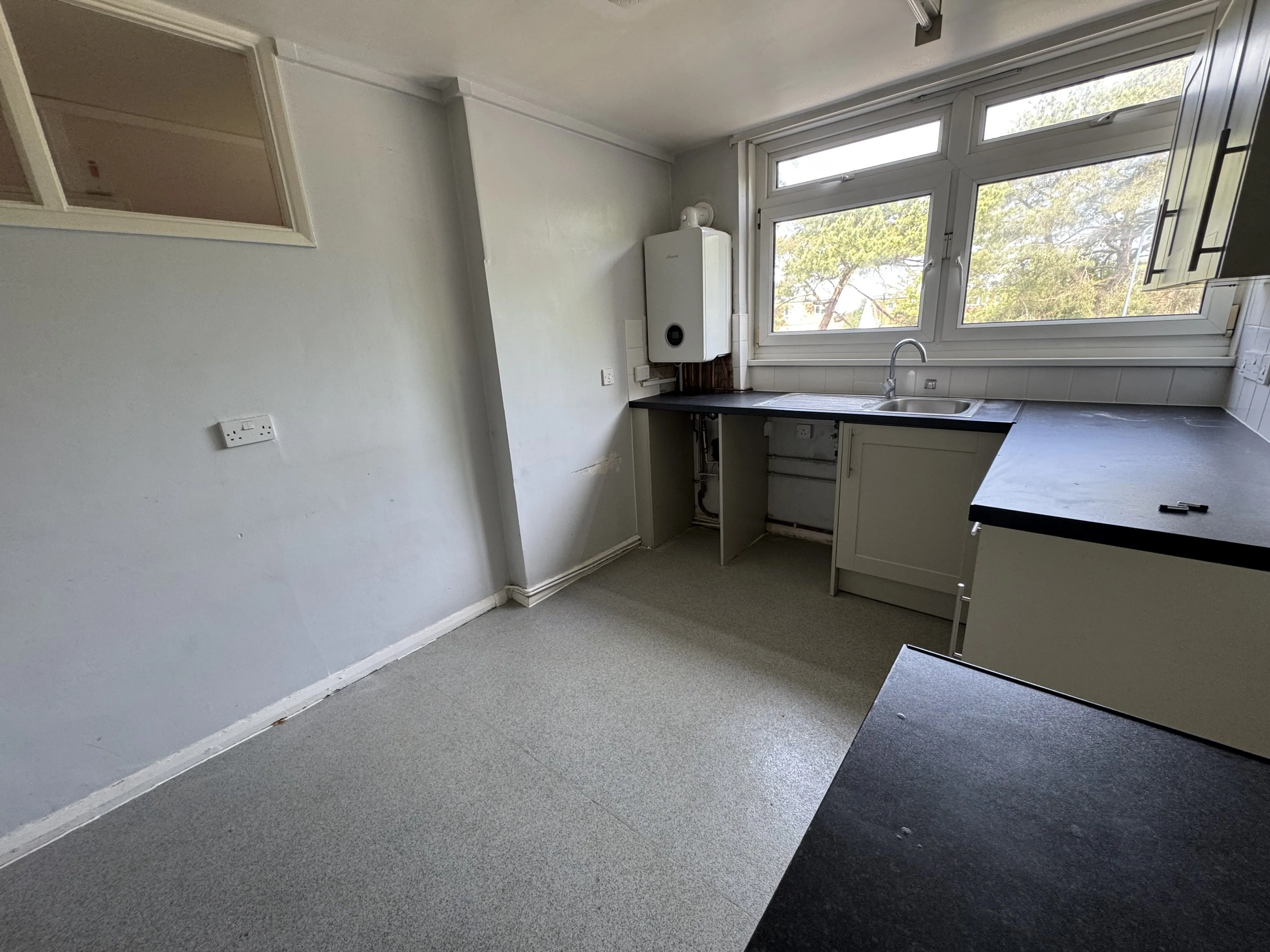 VACANT - Leasehold Self Contained Flat 