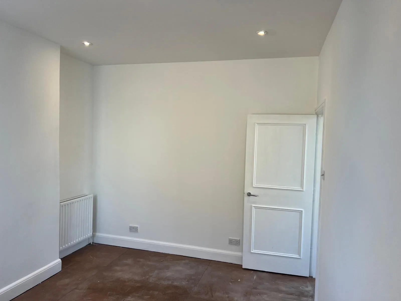 VACANT - Leasehold Self Contained Second Floor Flat