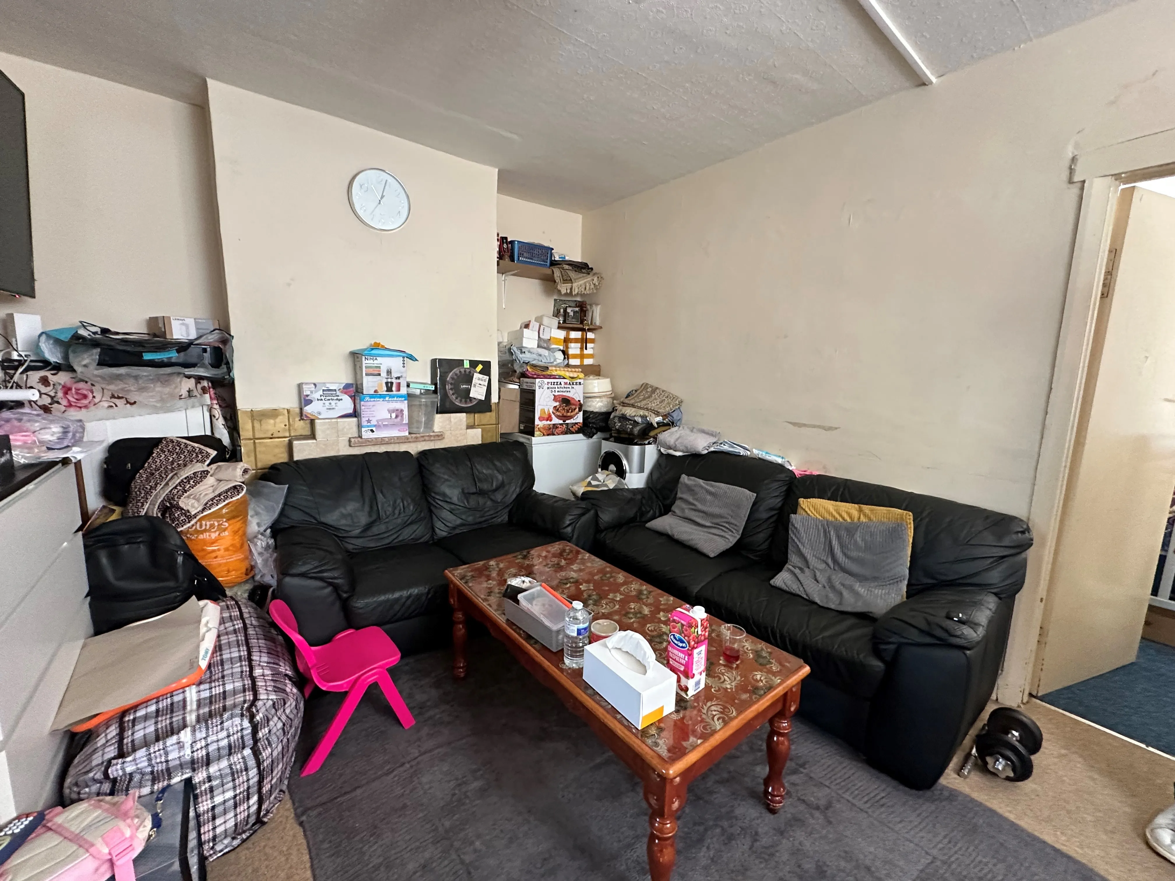 INVESTMENT - Long Leasehold Self Contained Ground Floor Maisonette