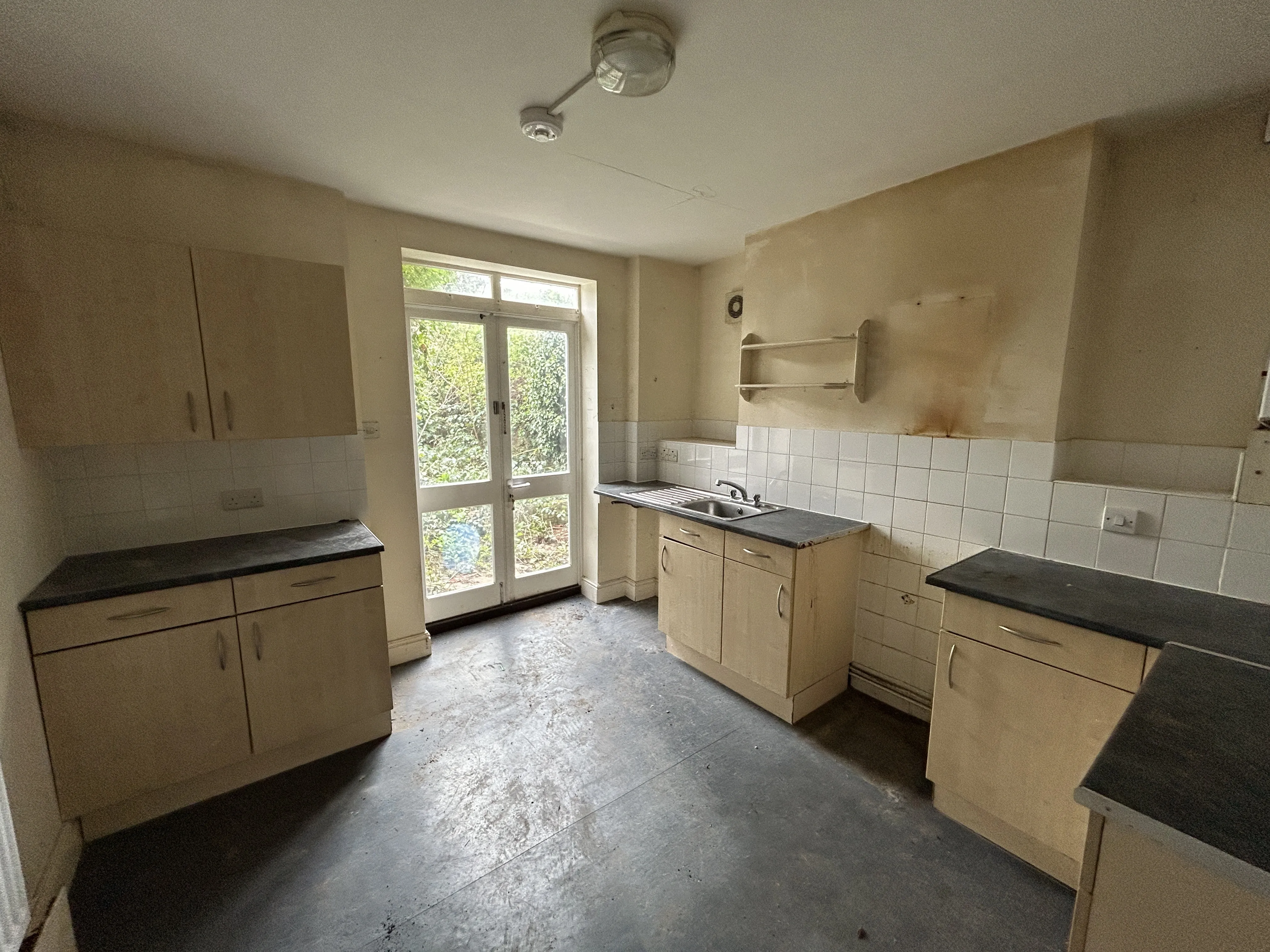 VACANT - Leasehold Self Contained Ground Floor Flat