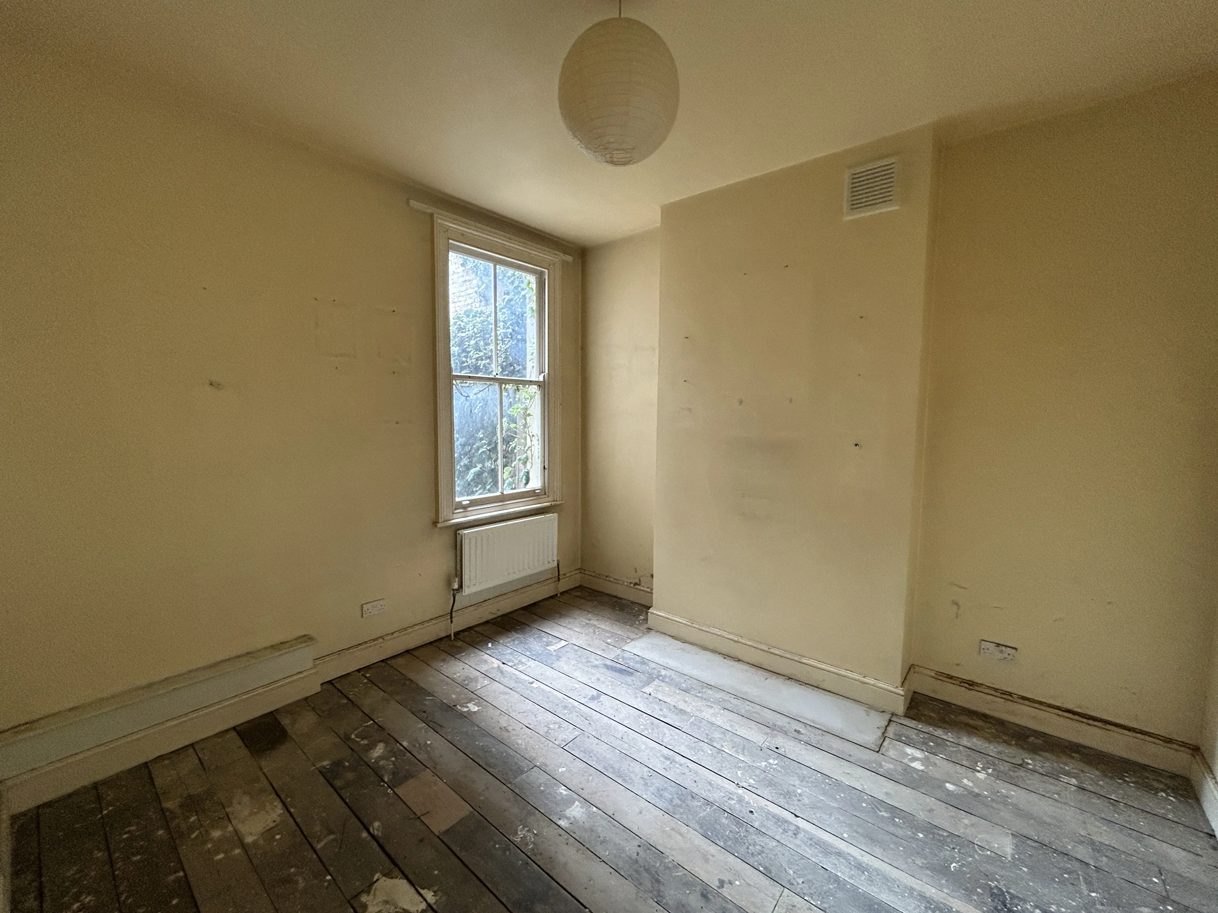 VACANT - Leasehold Self Contained Ground Floor Flat