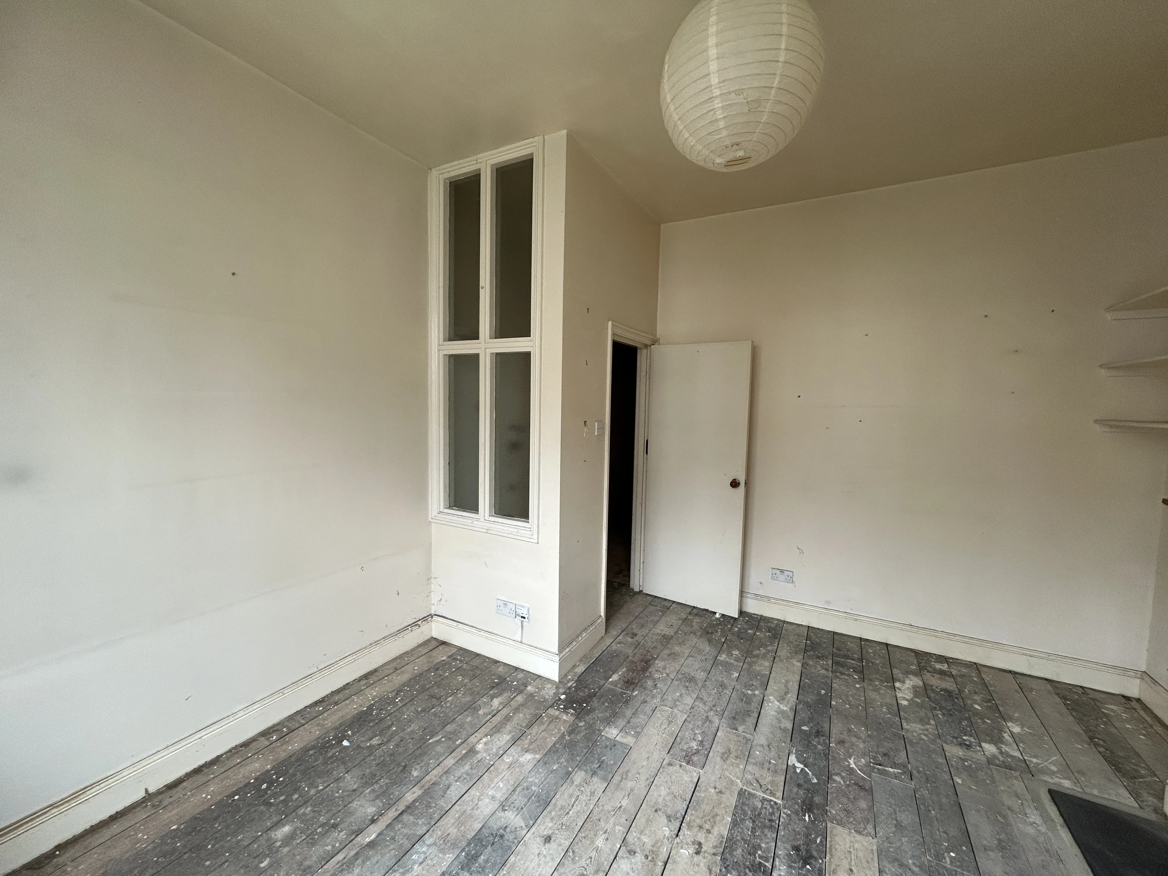 VACANT - Leasehold Self Contained Ground Floor Flat