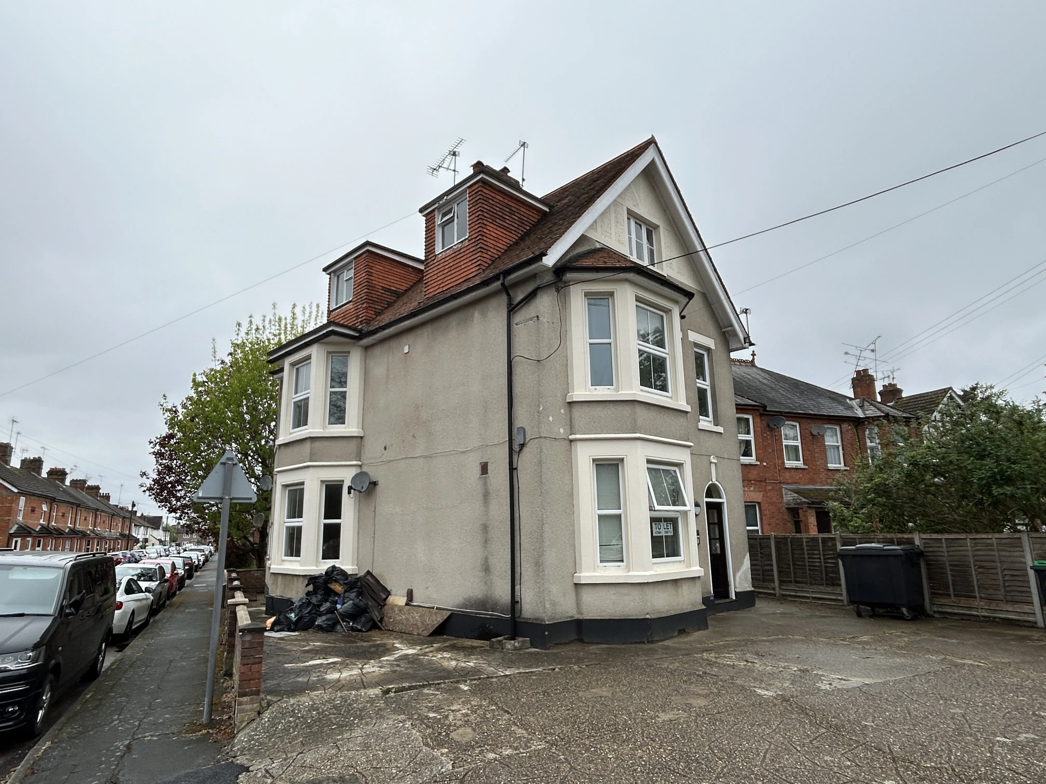 Leasehold Self Contained Second Floor Flat