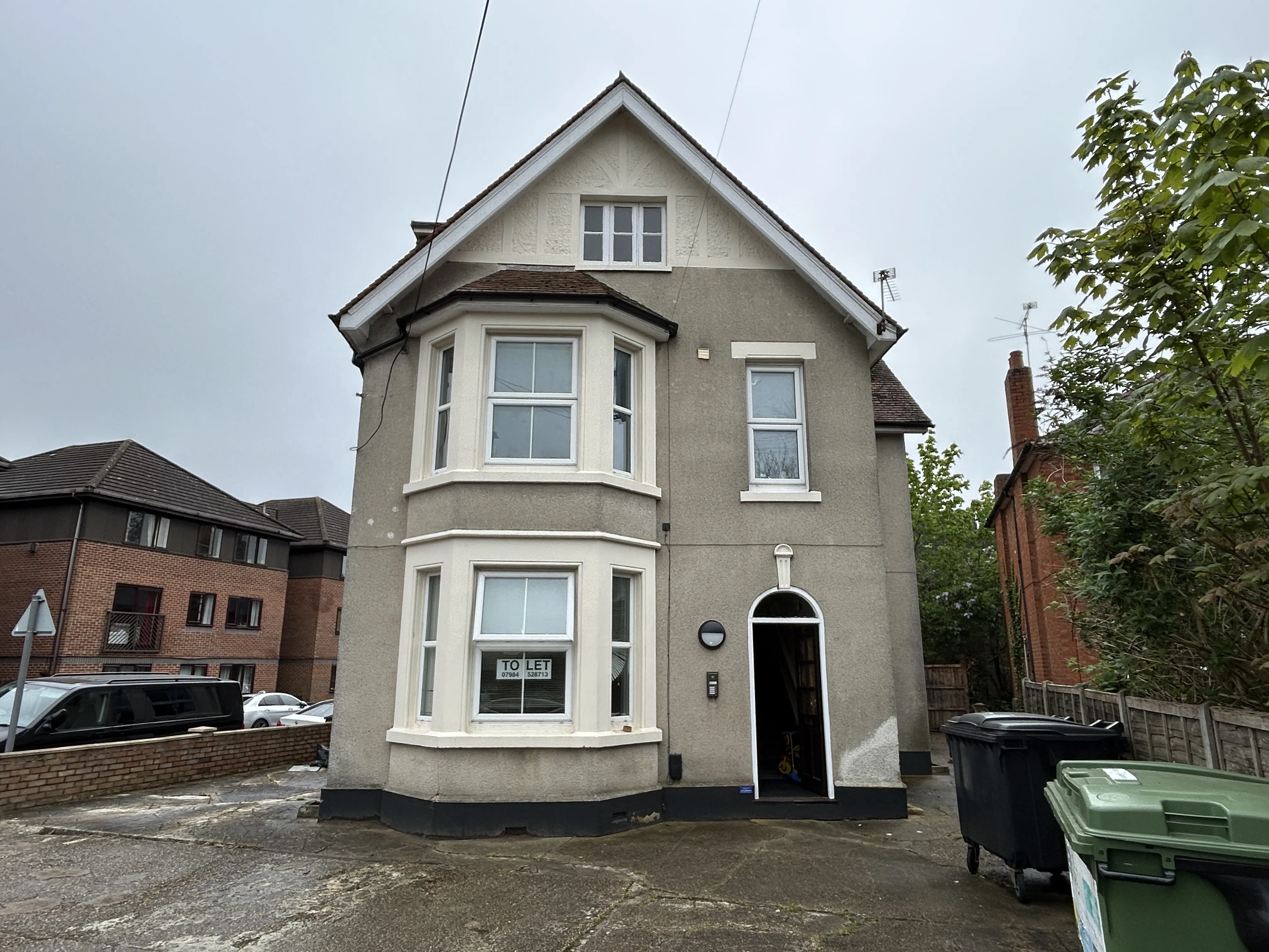 Leasehold Self Contained Second Floor Flat