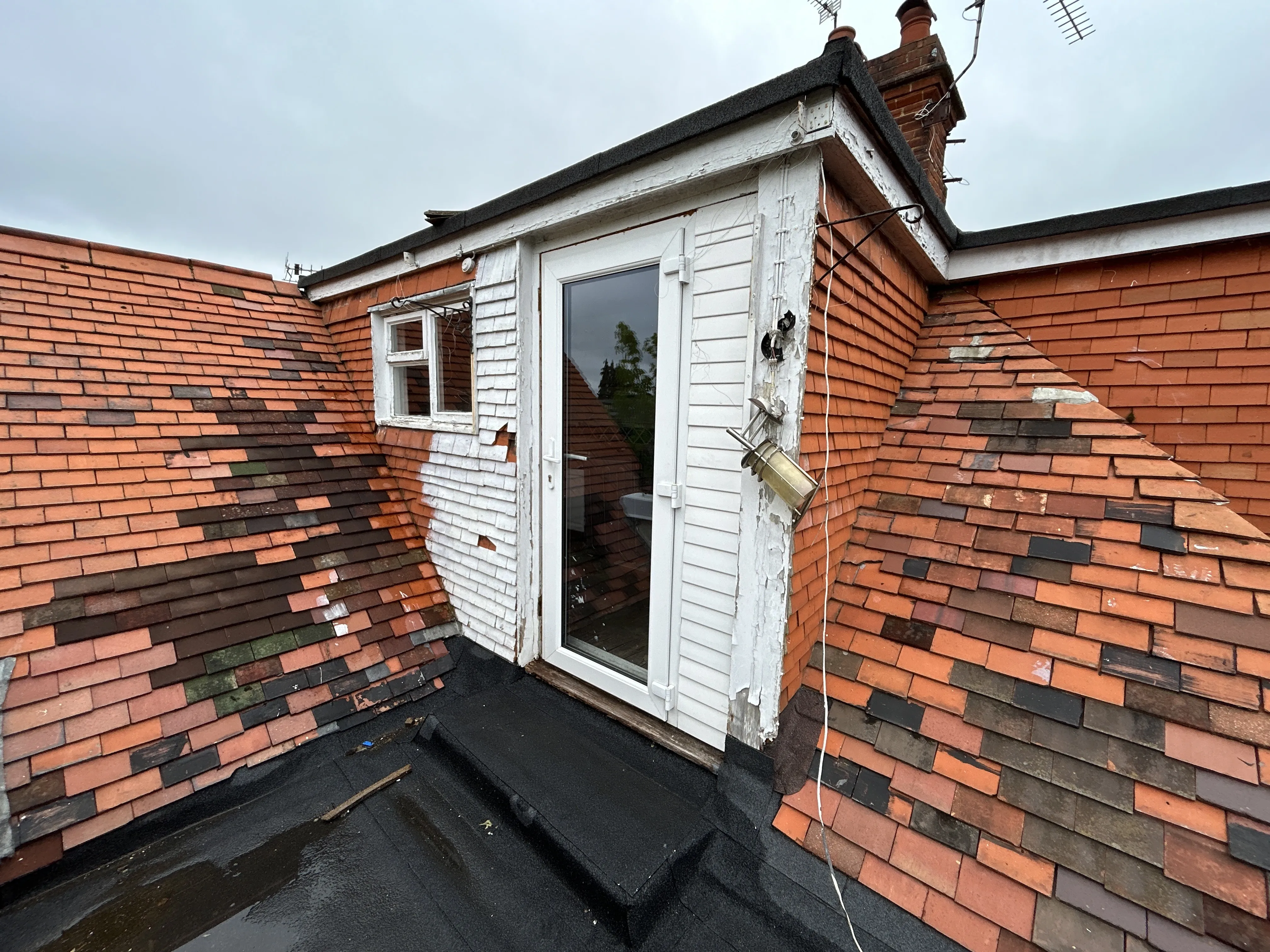 Leasehold Self Contained Second Floor Flat