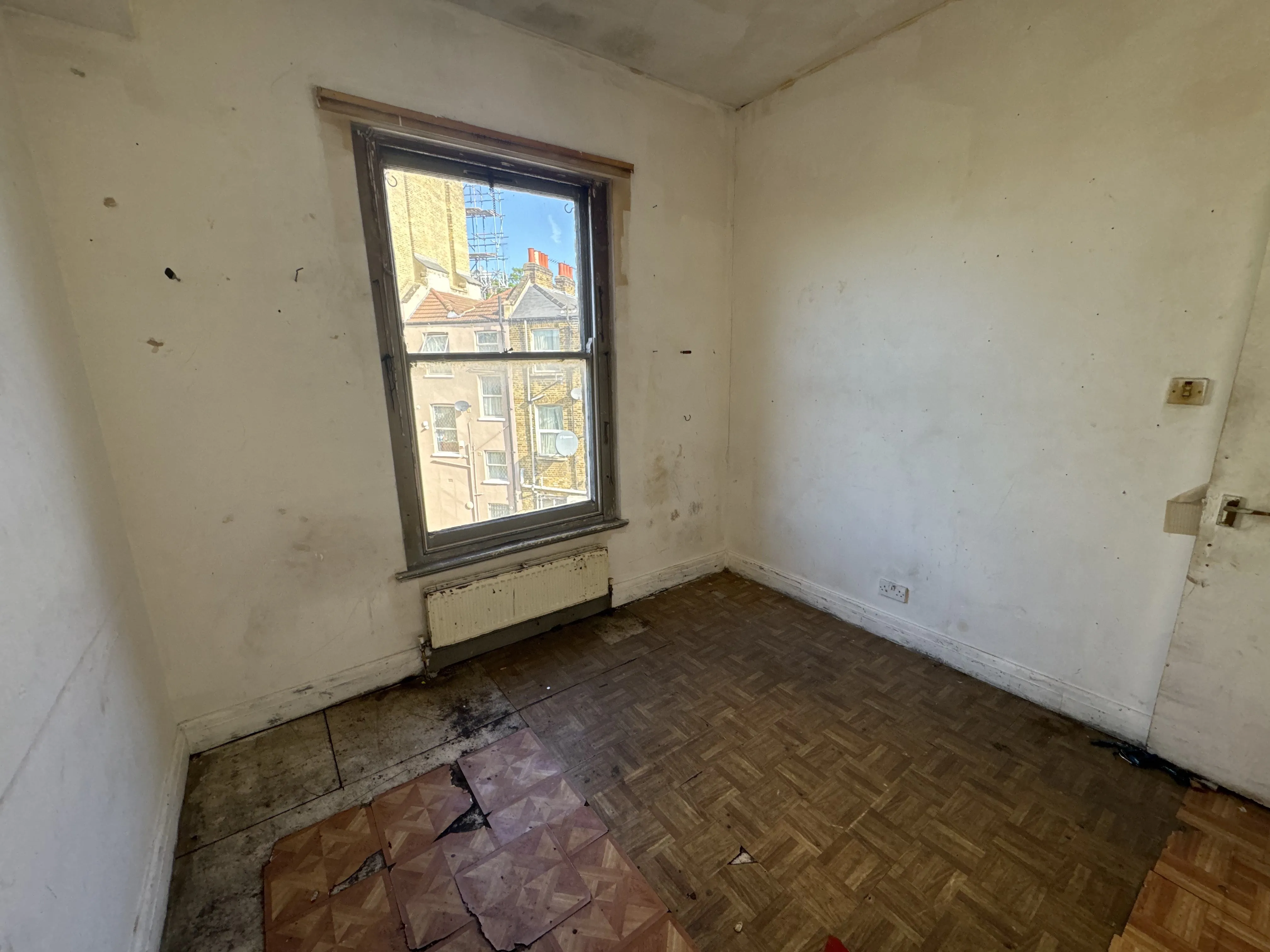 VACANT - Leasehold Self Contained Second Floor Flat