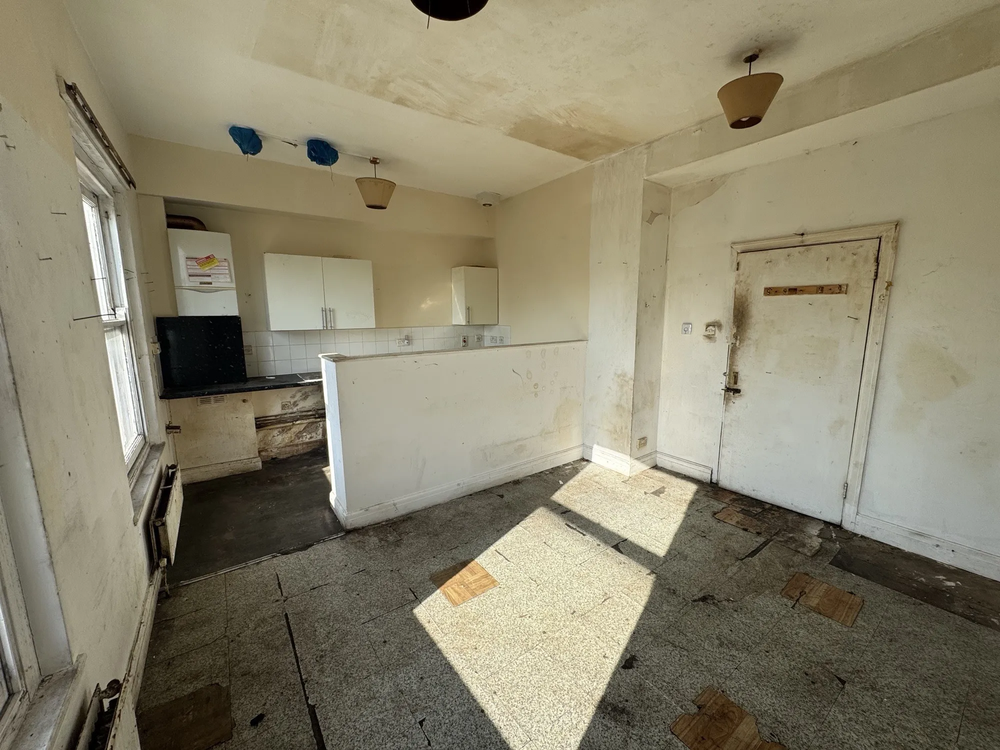 VACANT - Leasehold Self Contained Second Floor Flat
