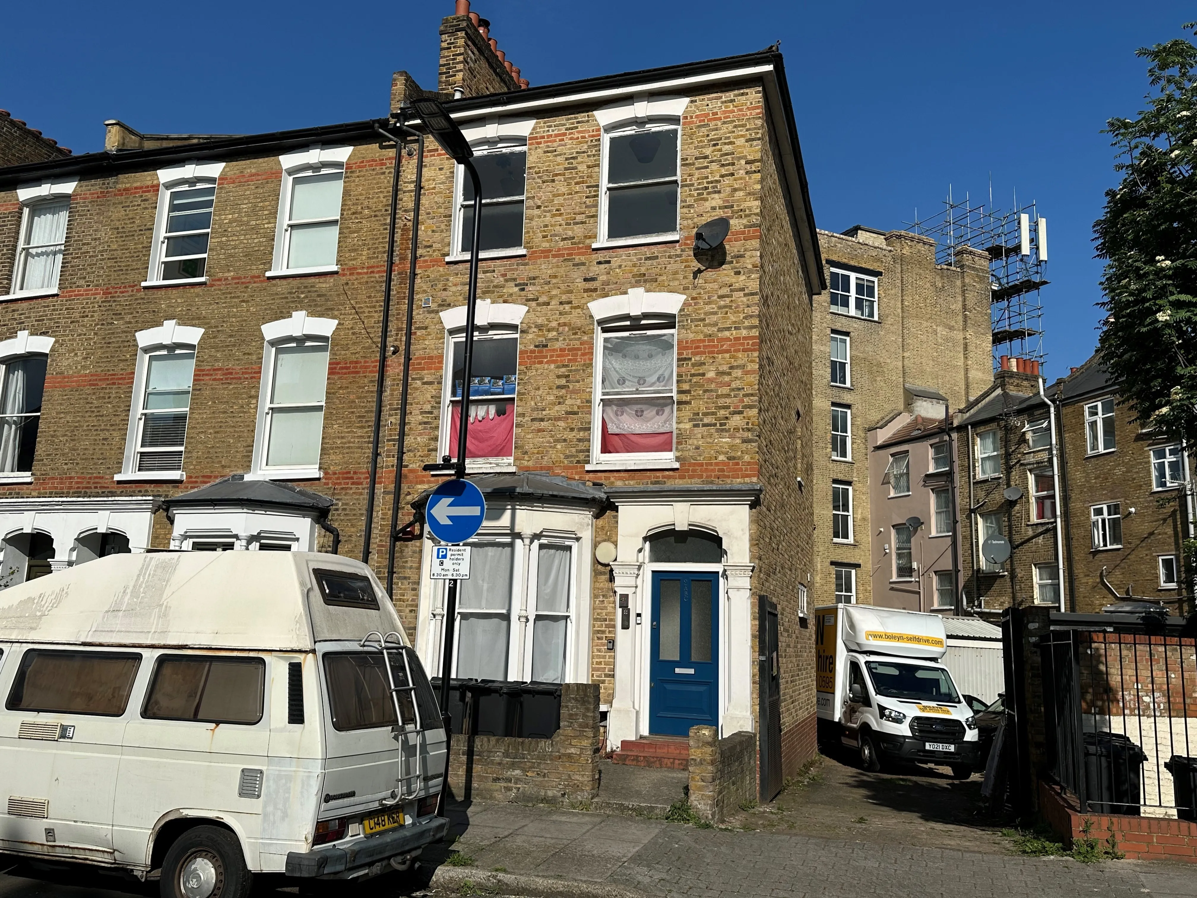 VACANT - Leasehold Self Contained Second Floor Flat