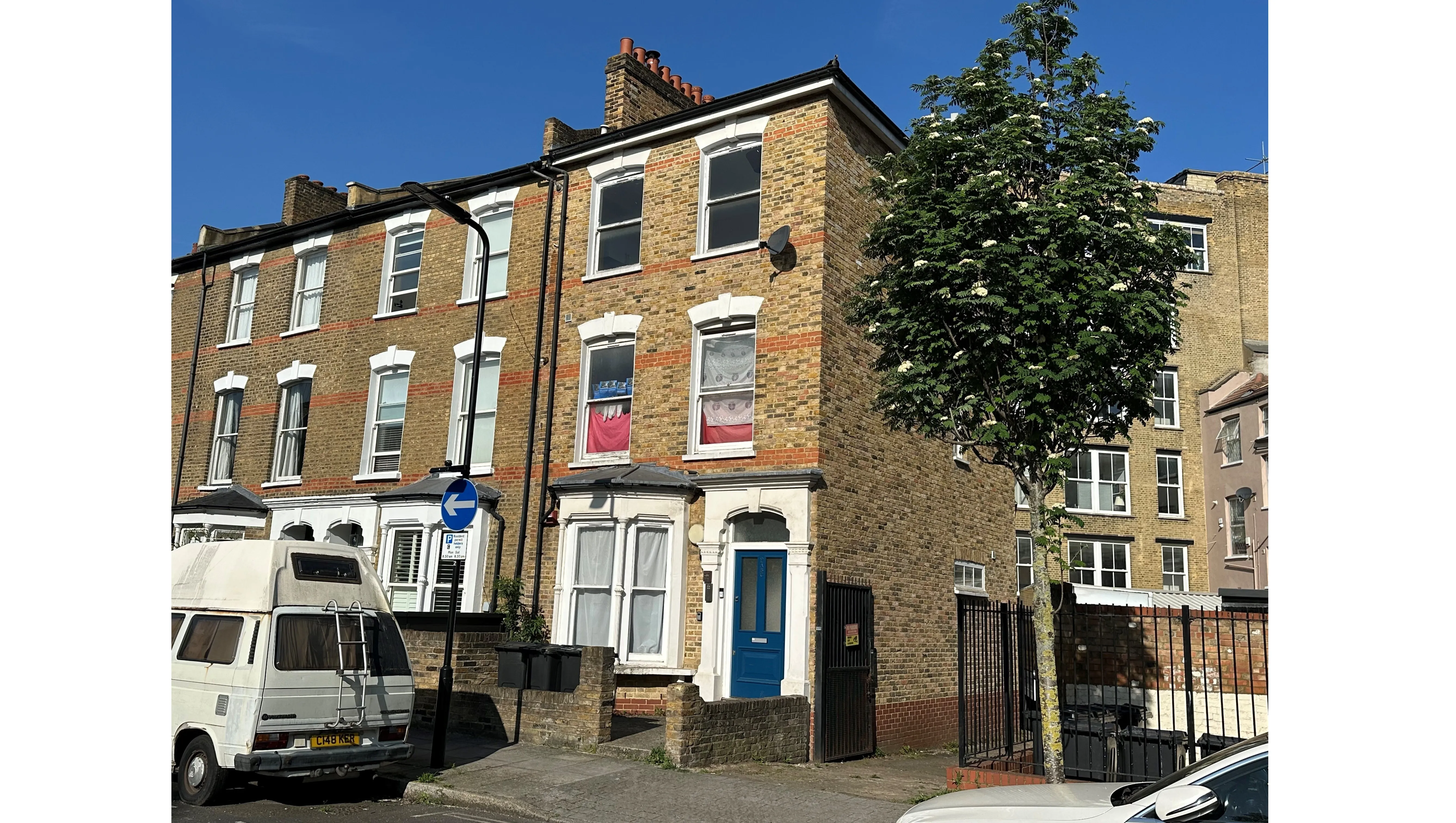 VACANT - Leasehold Self Contained Second Floor Flat
