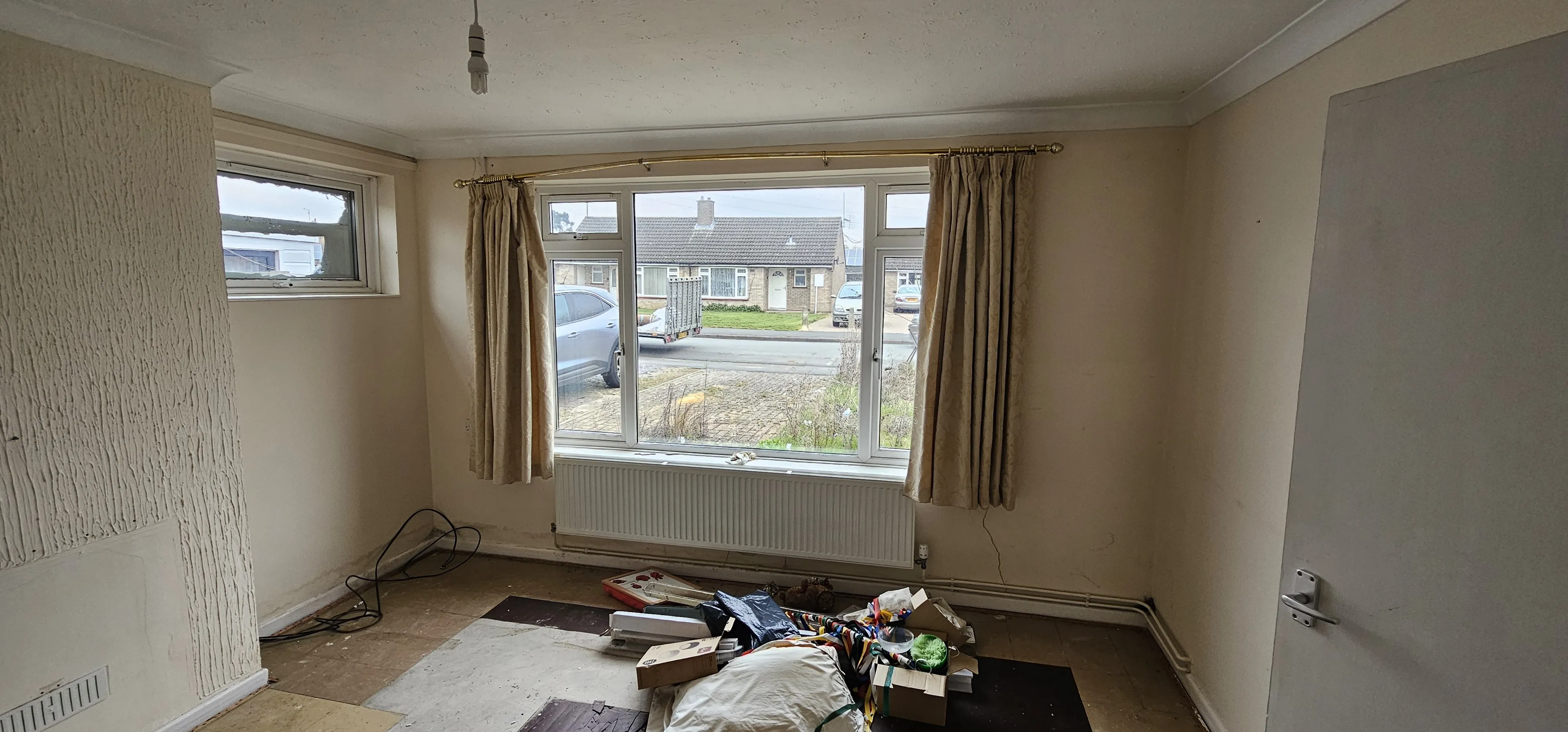 VACANT - Freehold Semi Detached Bungalow