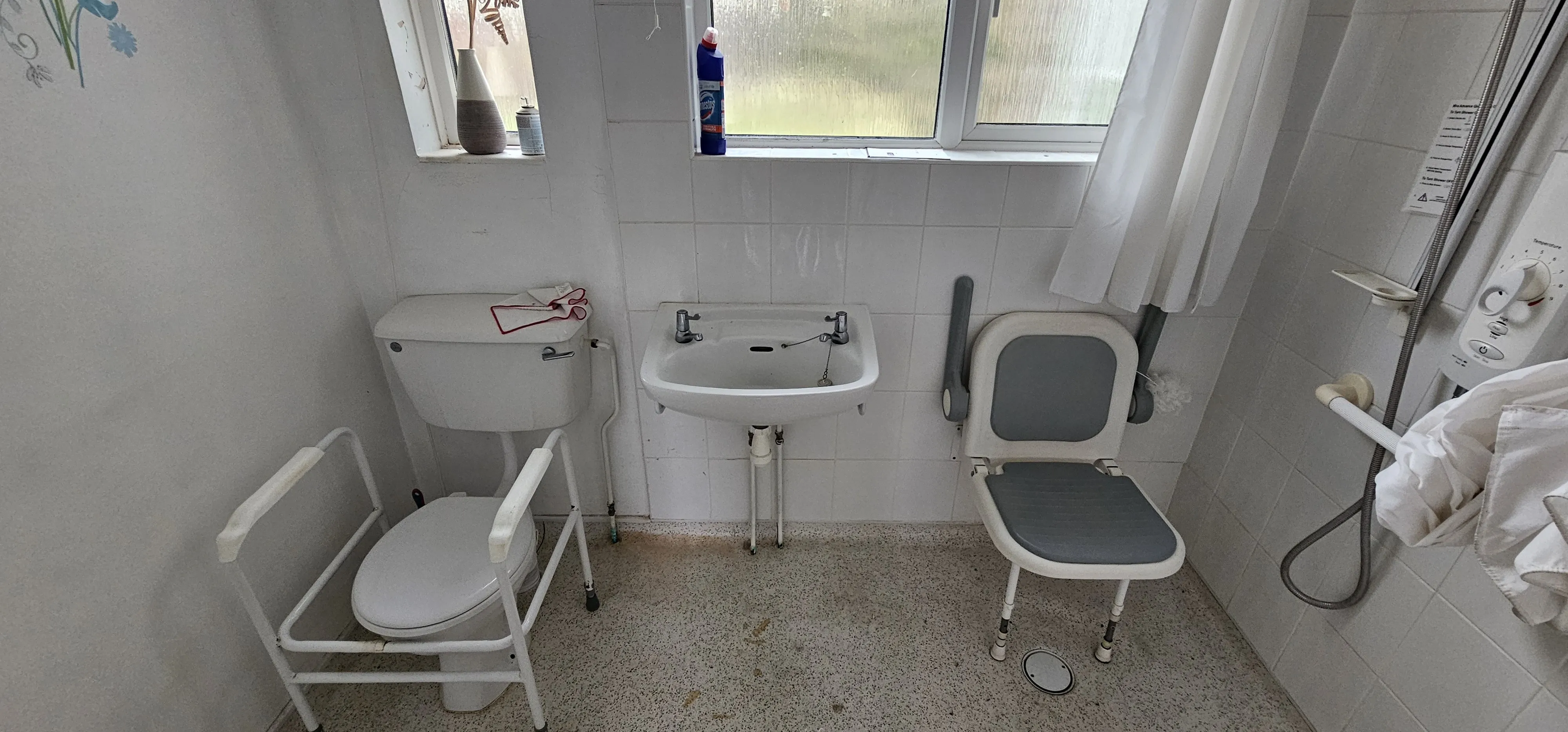 VACANT - Freehold Semi Detached Bungalow