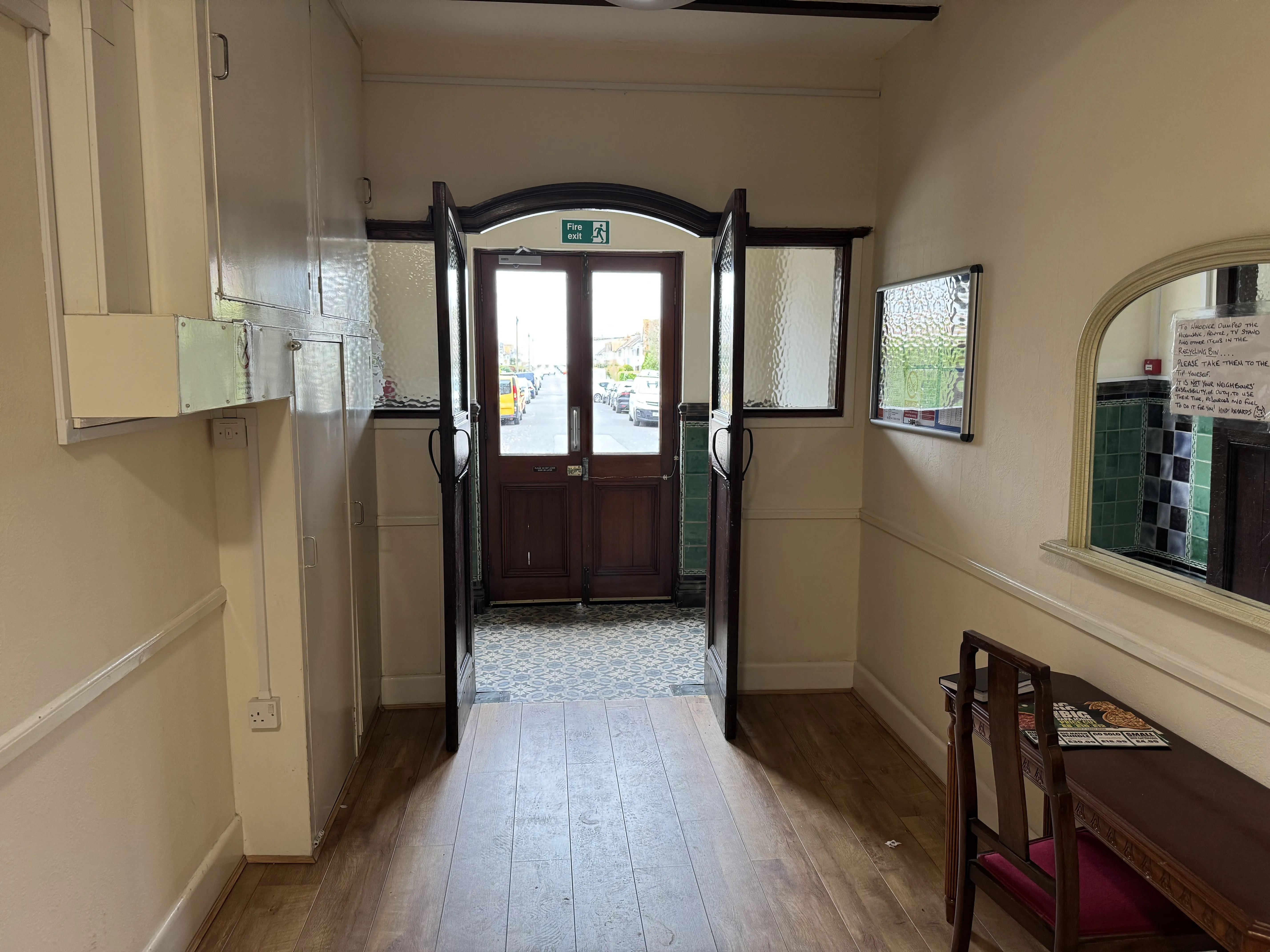 VACANT - Attractive Long Leasehold Self Contained Second Floor Flat
