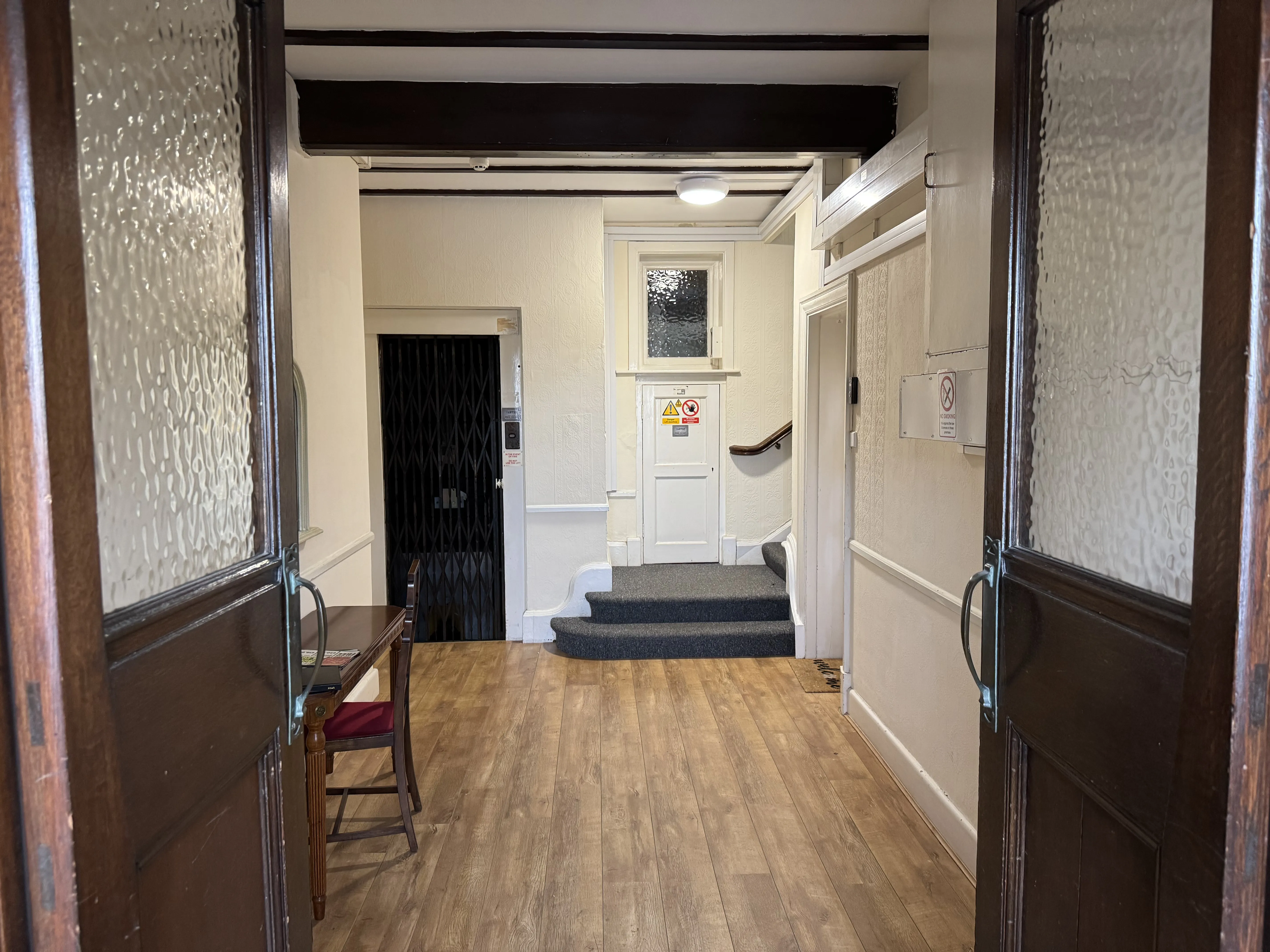 VACANT - Attractive Long Leasehold Self Contained Second Floor Flat
