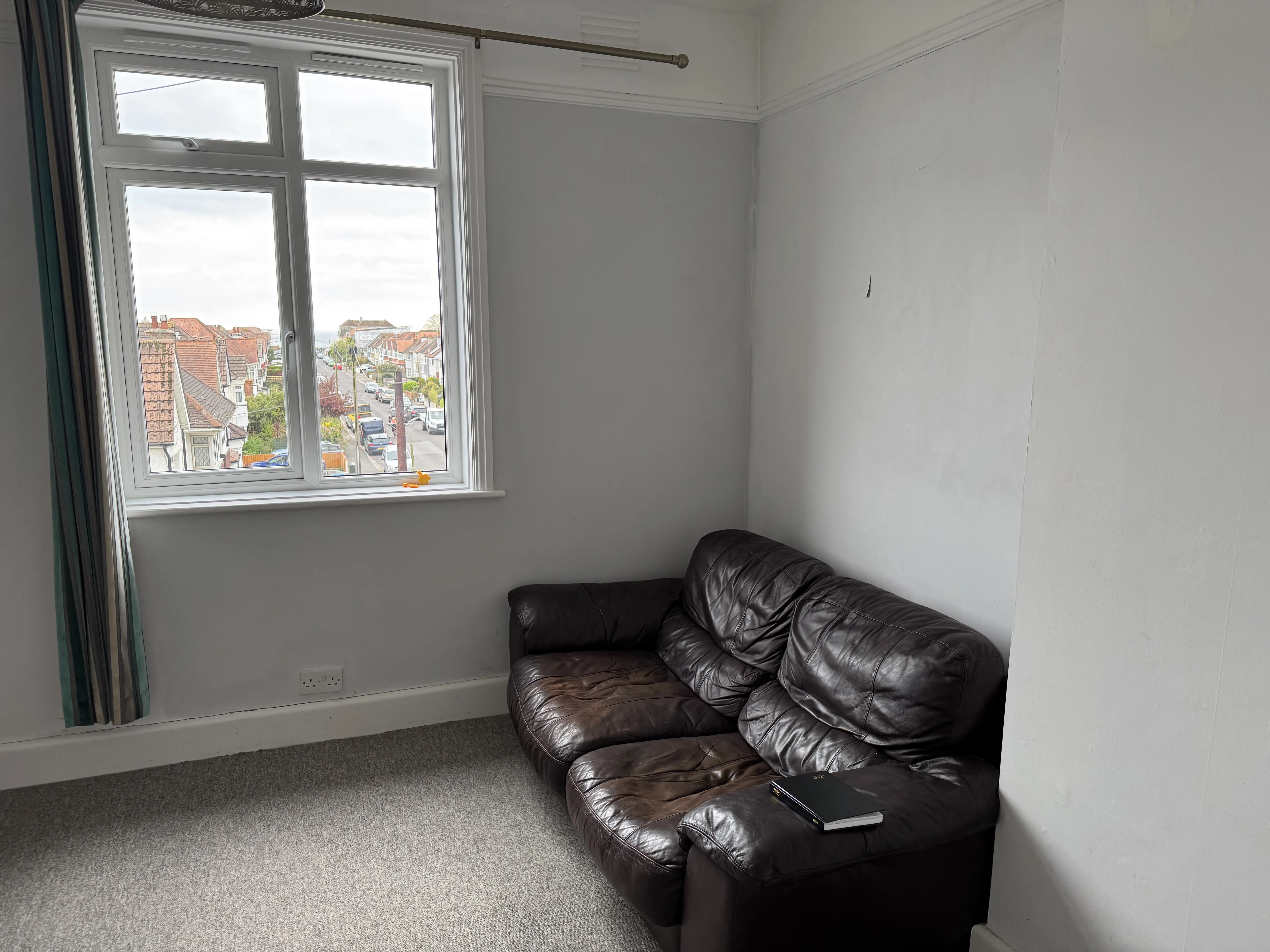 VACANT - Attractive Long Leasehold Self Contained Second Floor Flat