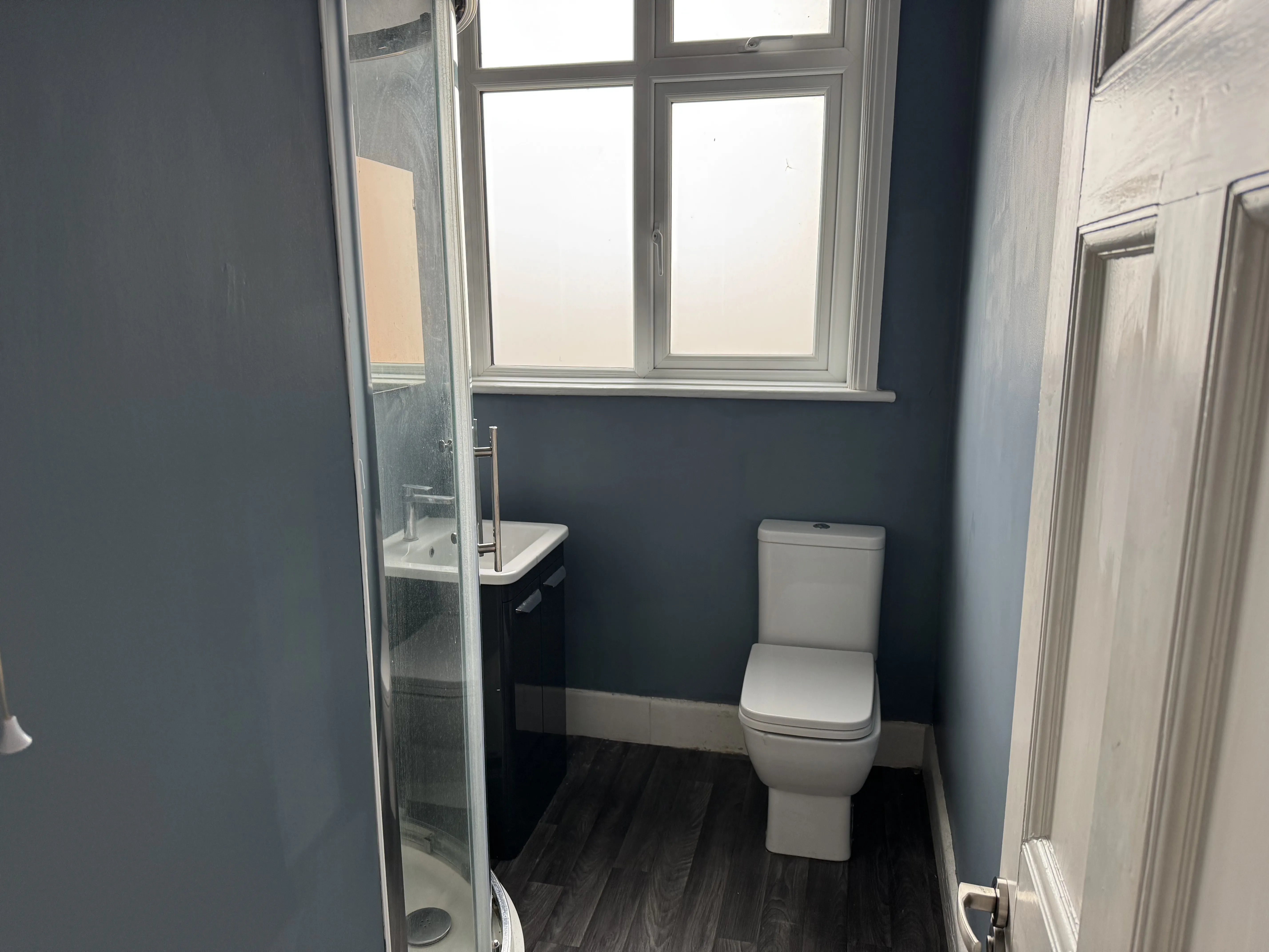 VACANT - Attractive Long Leasehold Self Contained Second Floor Flat