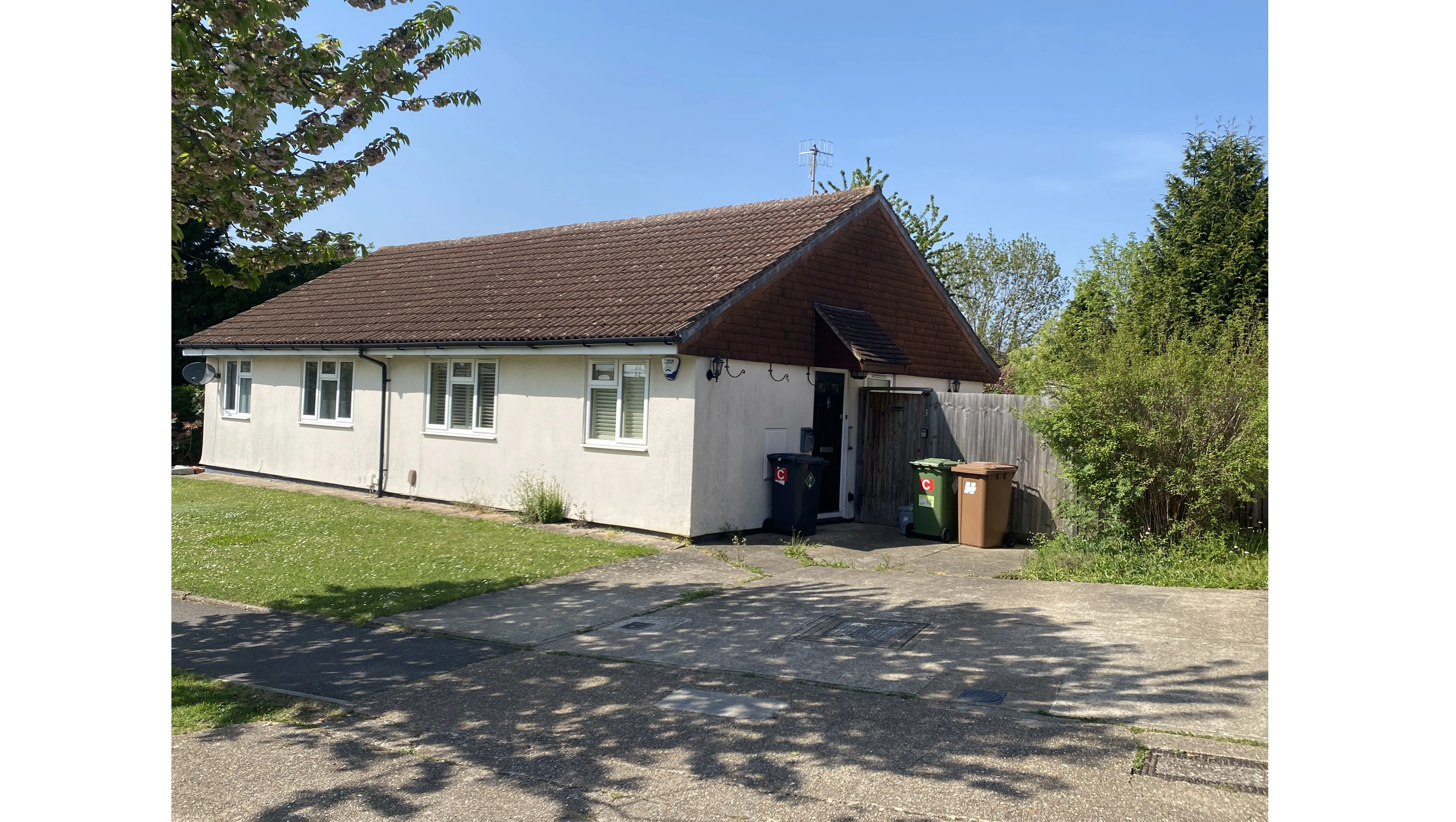 VACANT - Freehold Semi Detached Bungalow
