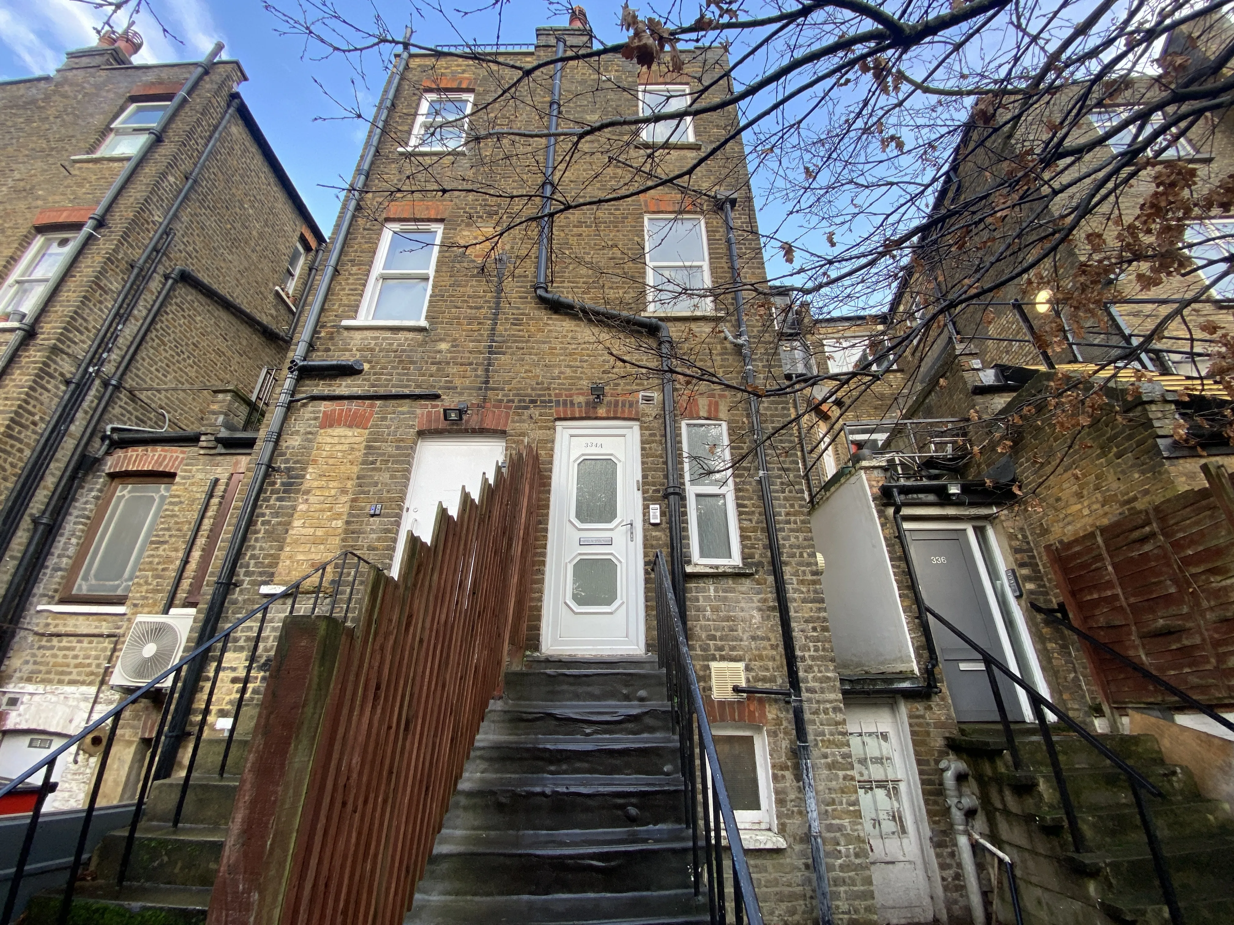 INVESTMENT - Freehold Mid Terrace Building