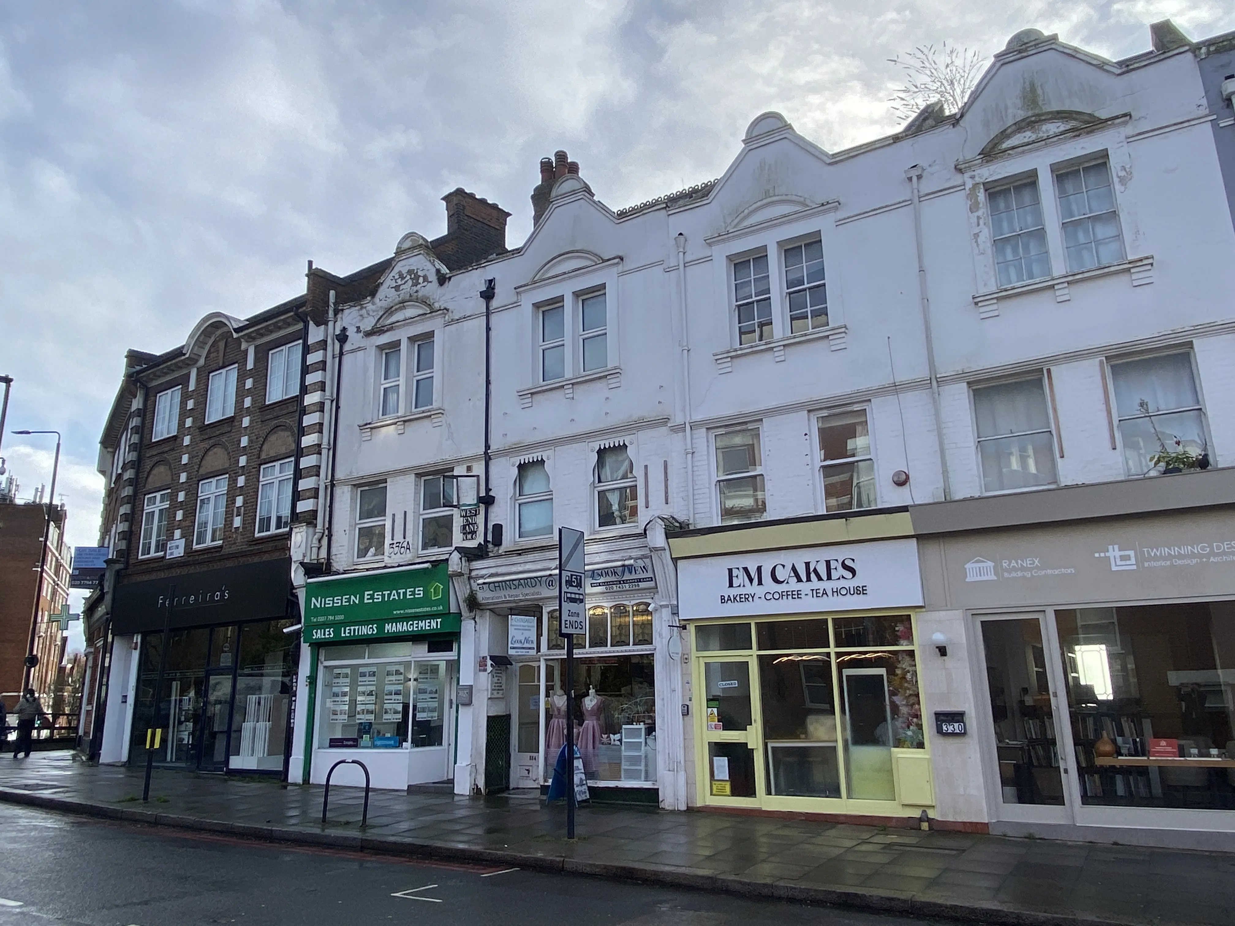 INVESTMENT - Freehold Mid Terrace Building