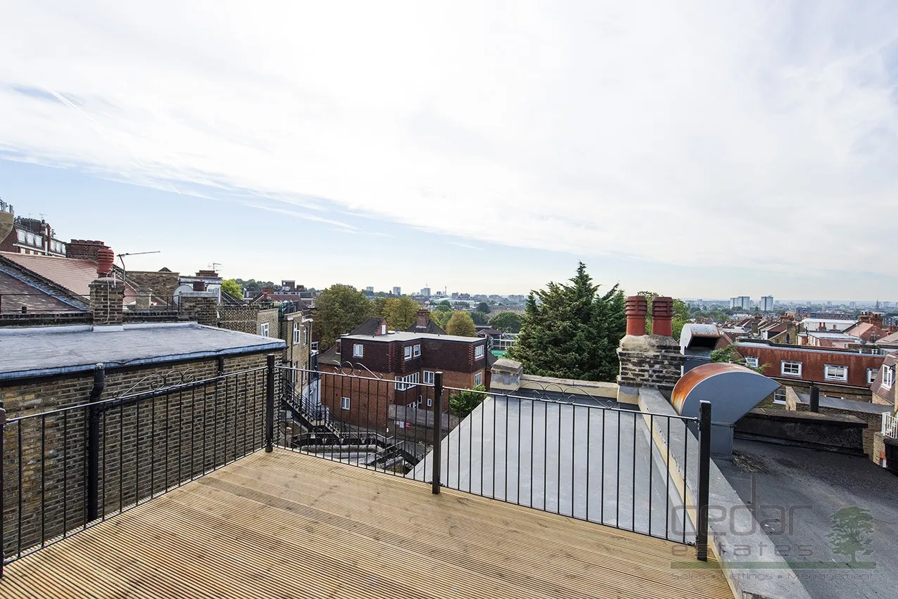 INVESTMENT - Freehold Mid Terrace Building