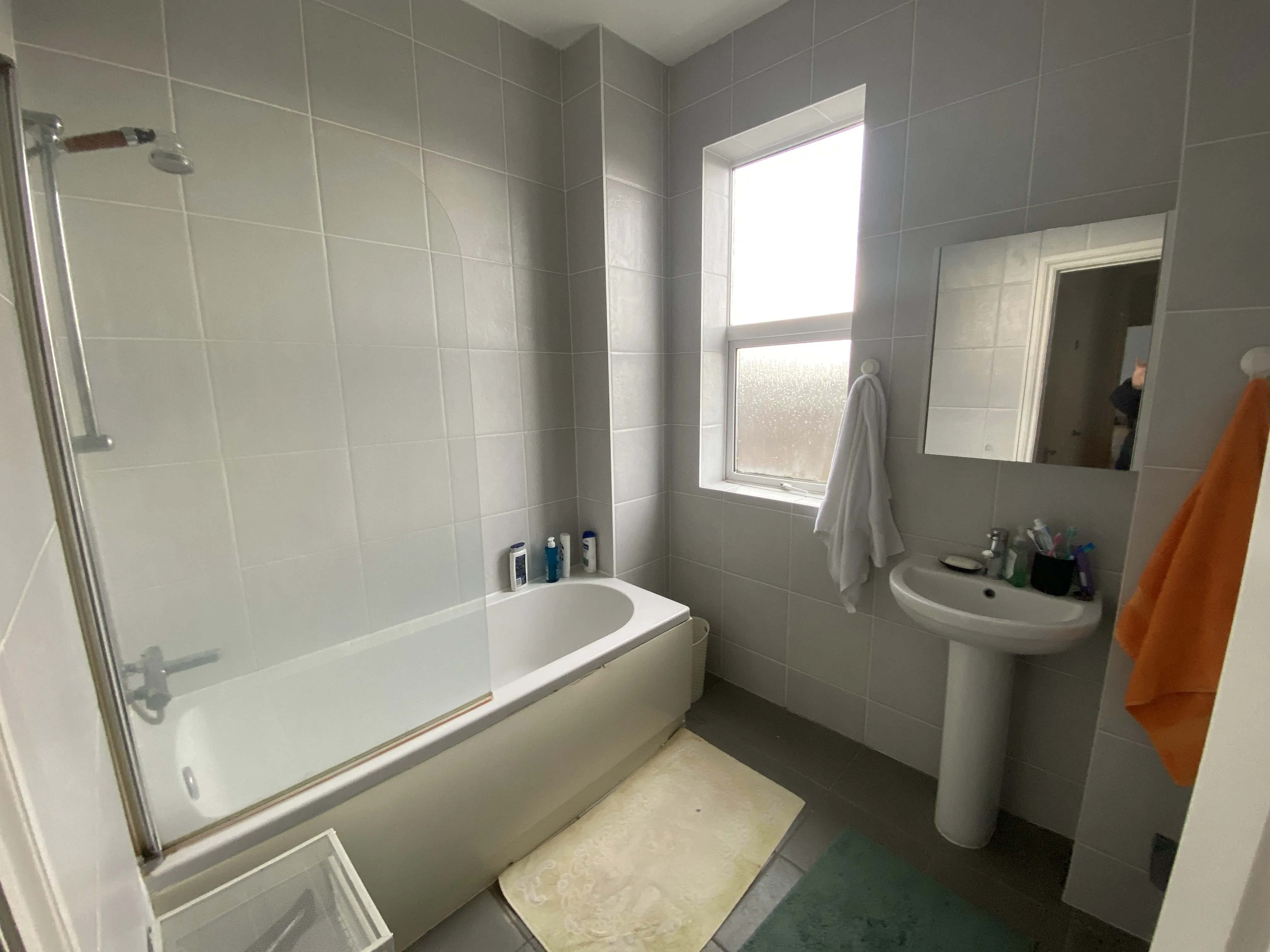 INVESTMENT - Freehold Mid Terrace Building