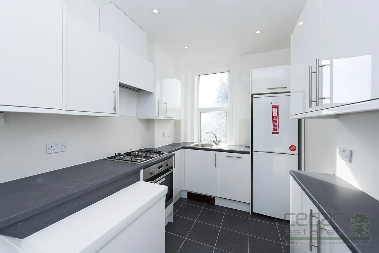 INVESTMENT - Freehold Mid Terrace Building
