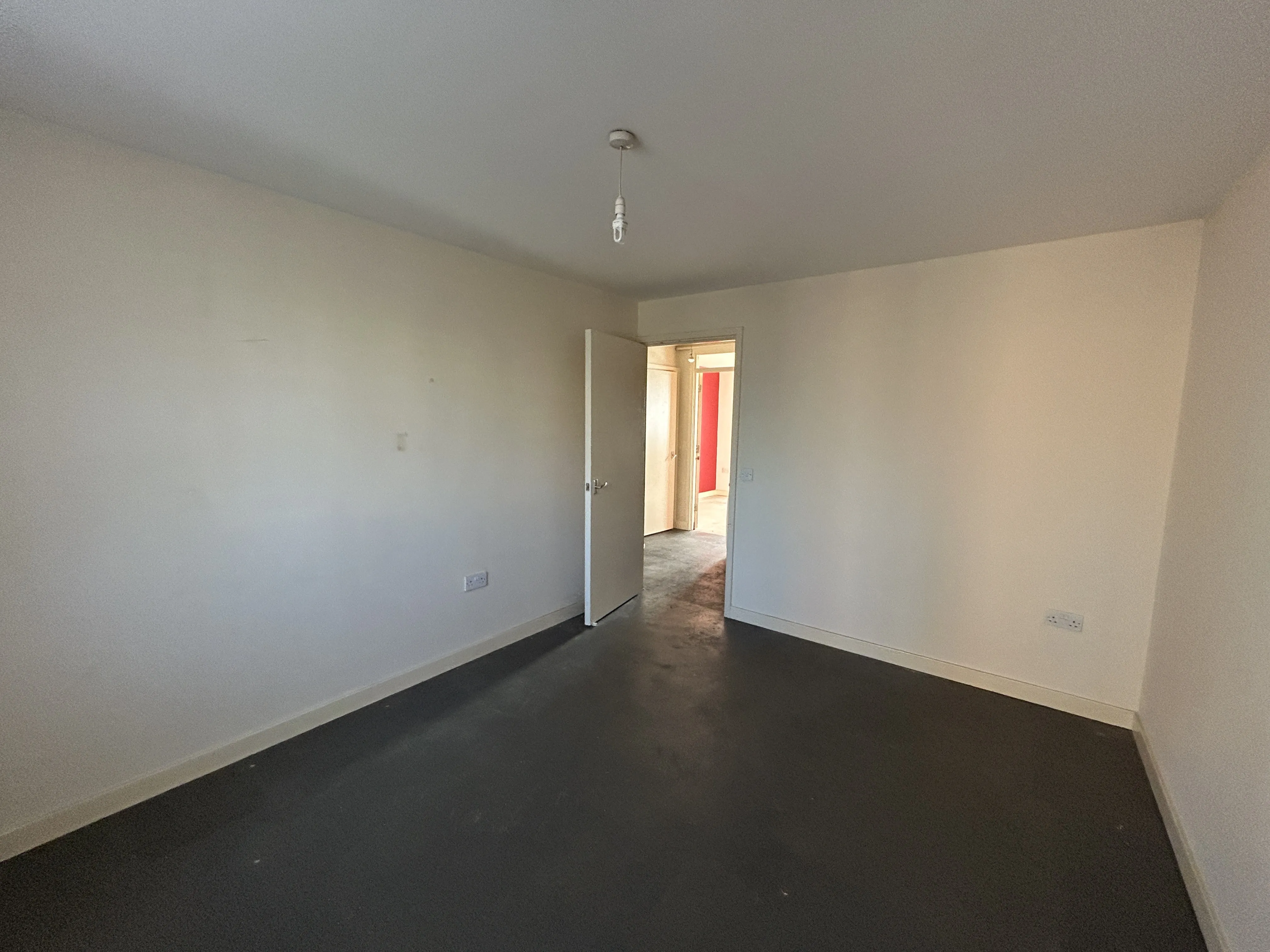 VACANT - Leasehold Self Contained Third Floor Flat