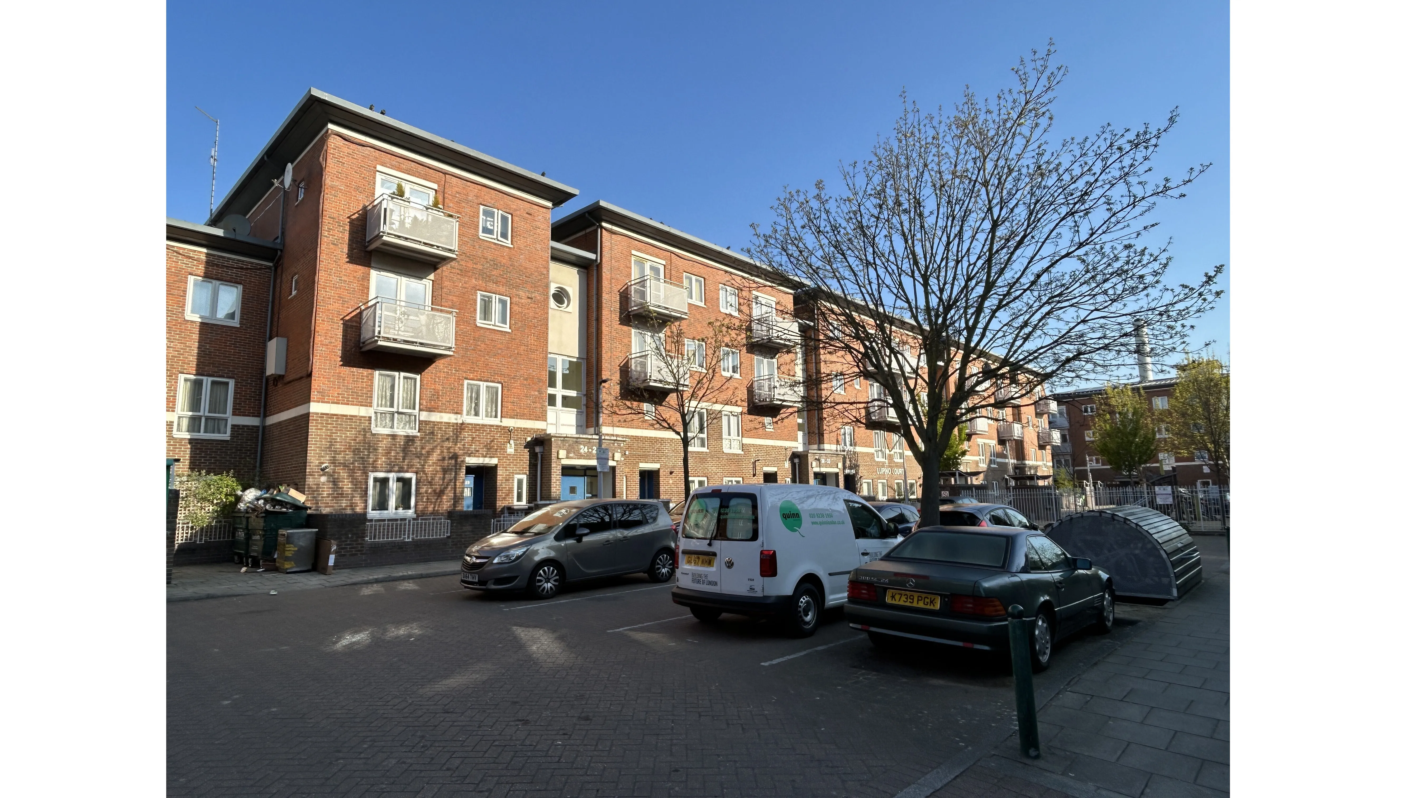 VACANT - Leasehold Self Contained Third Floor Flat