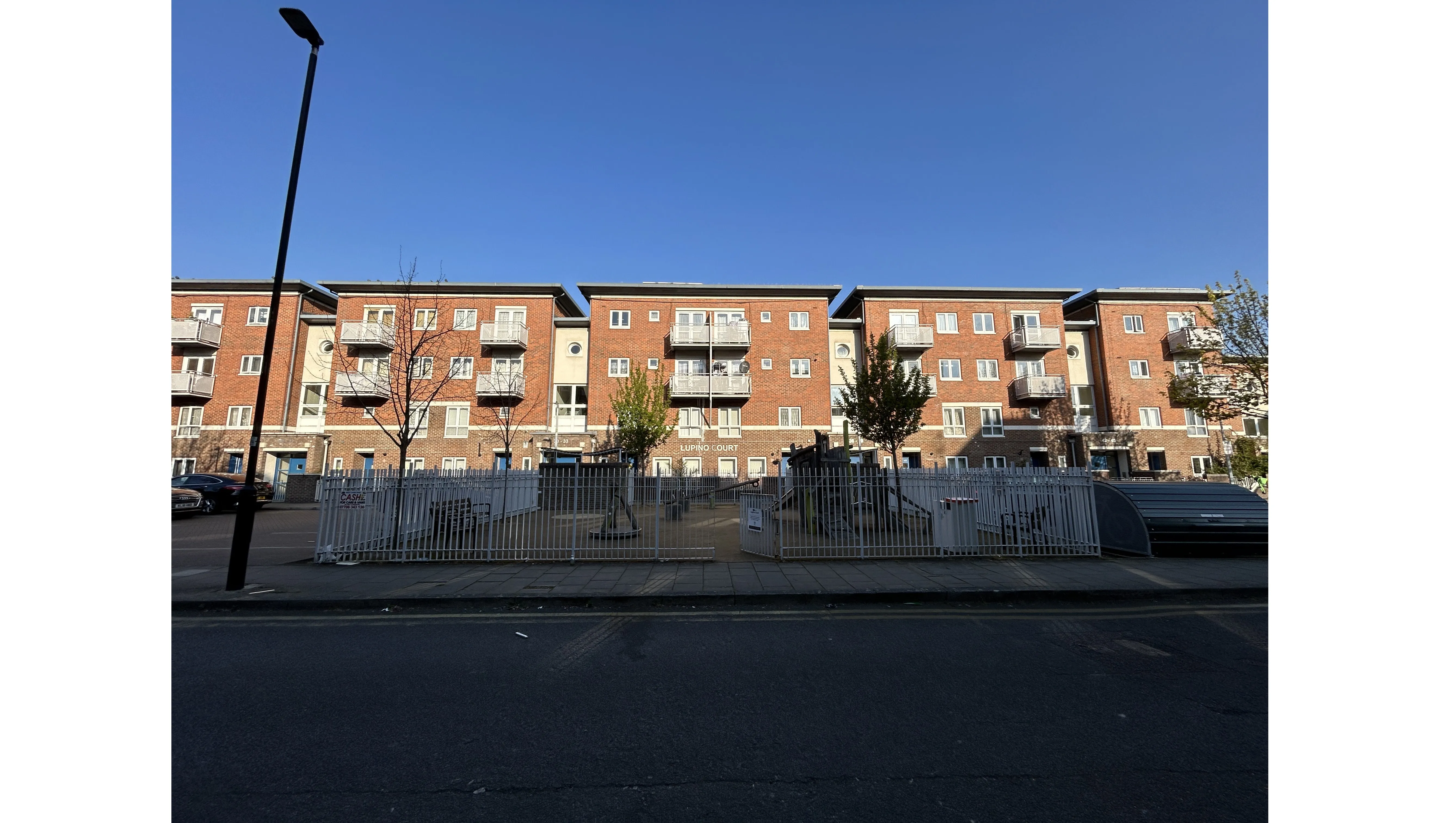 VACANT - Leasehold Self Contained Third Floor Flat