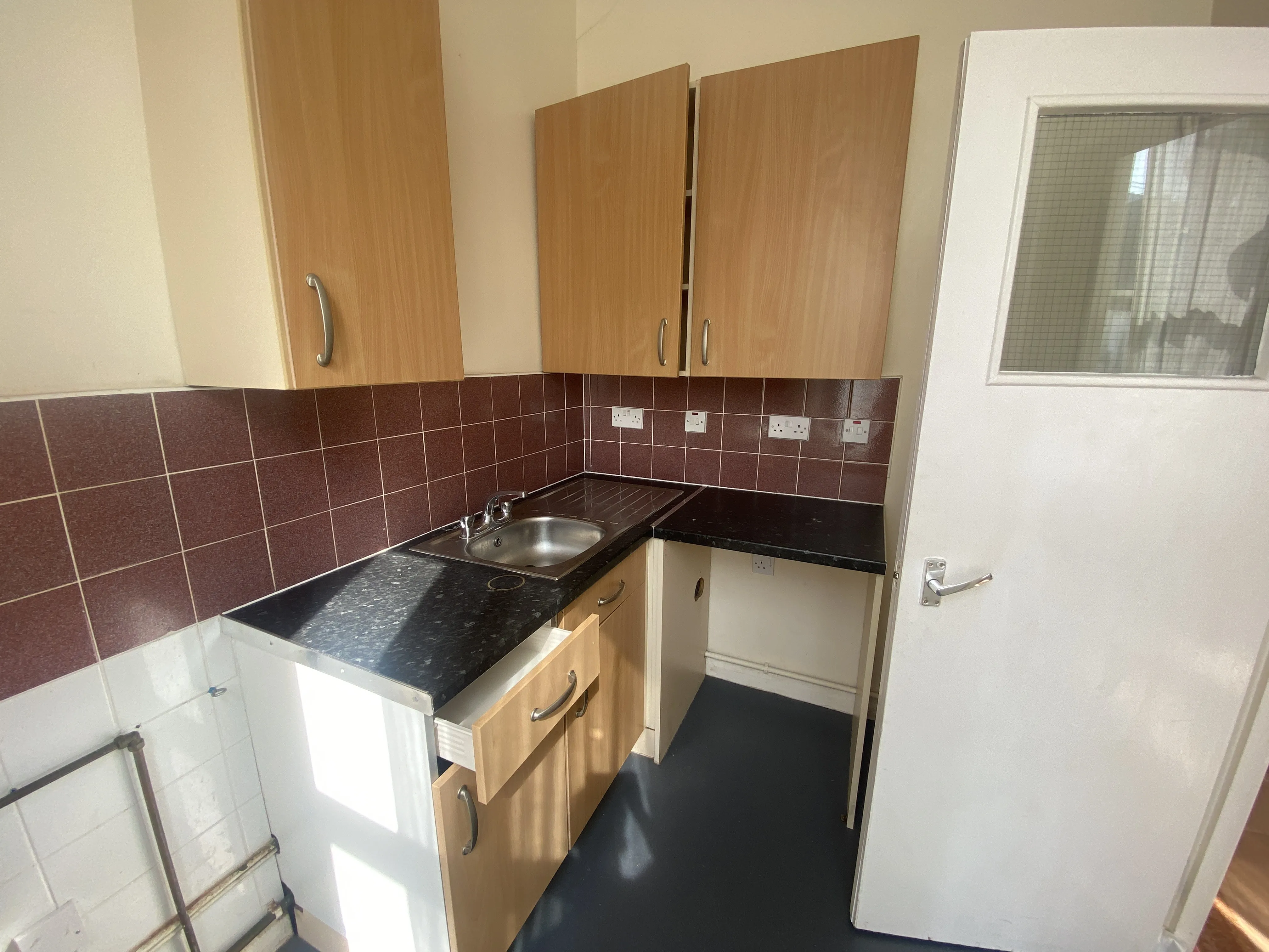 VACANT - Leasehold Self Contained Raised Ground Floor Flat