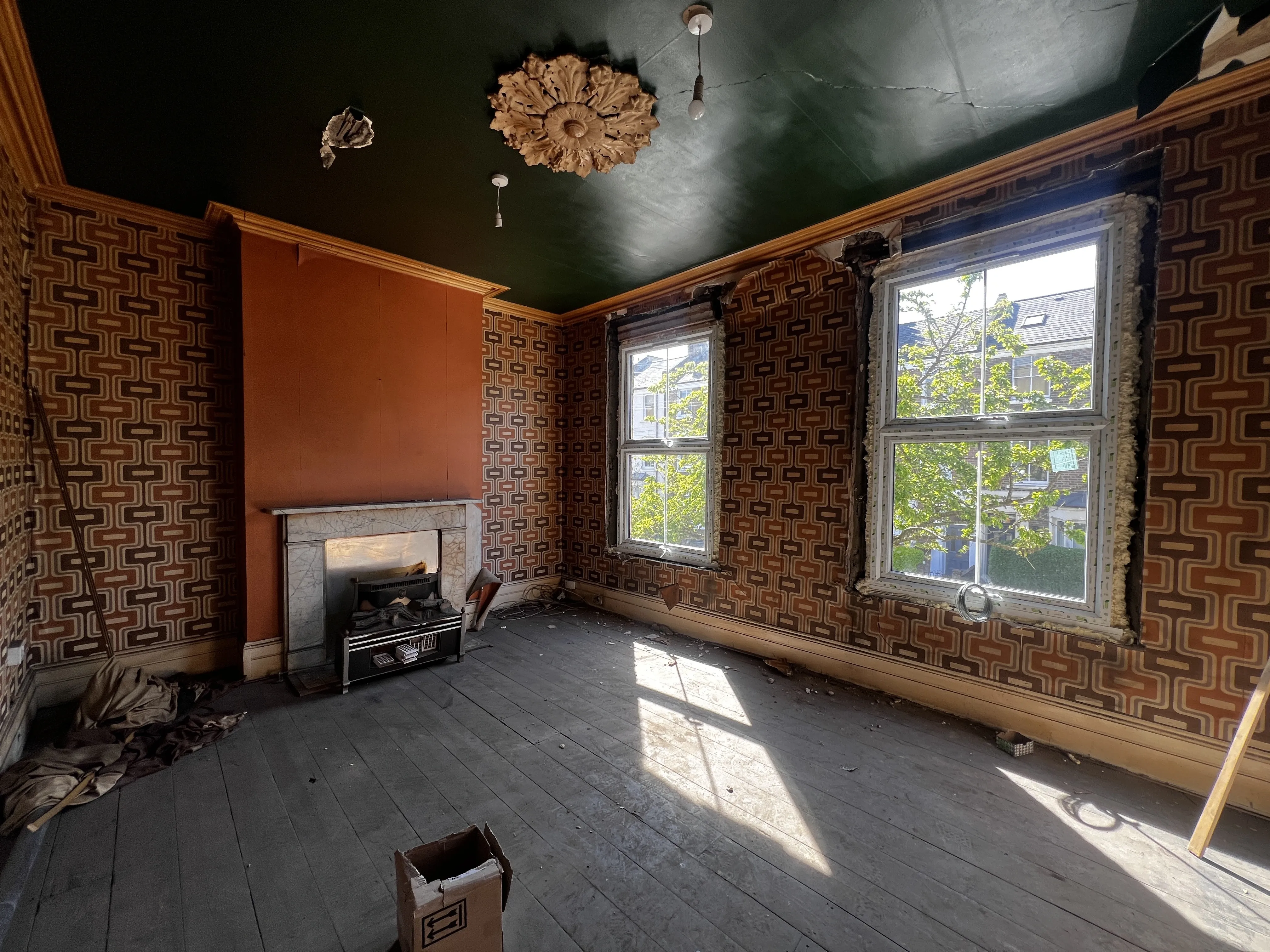 VACANT - Freehold Building with Planning Permission