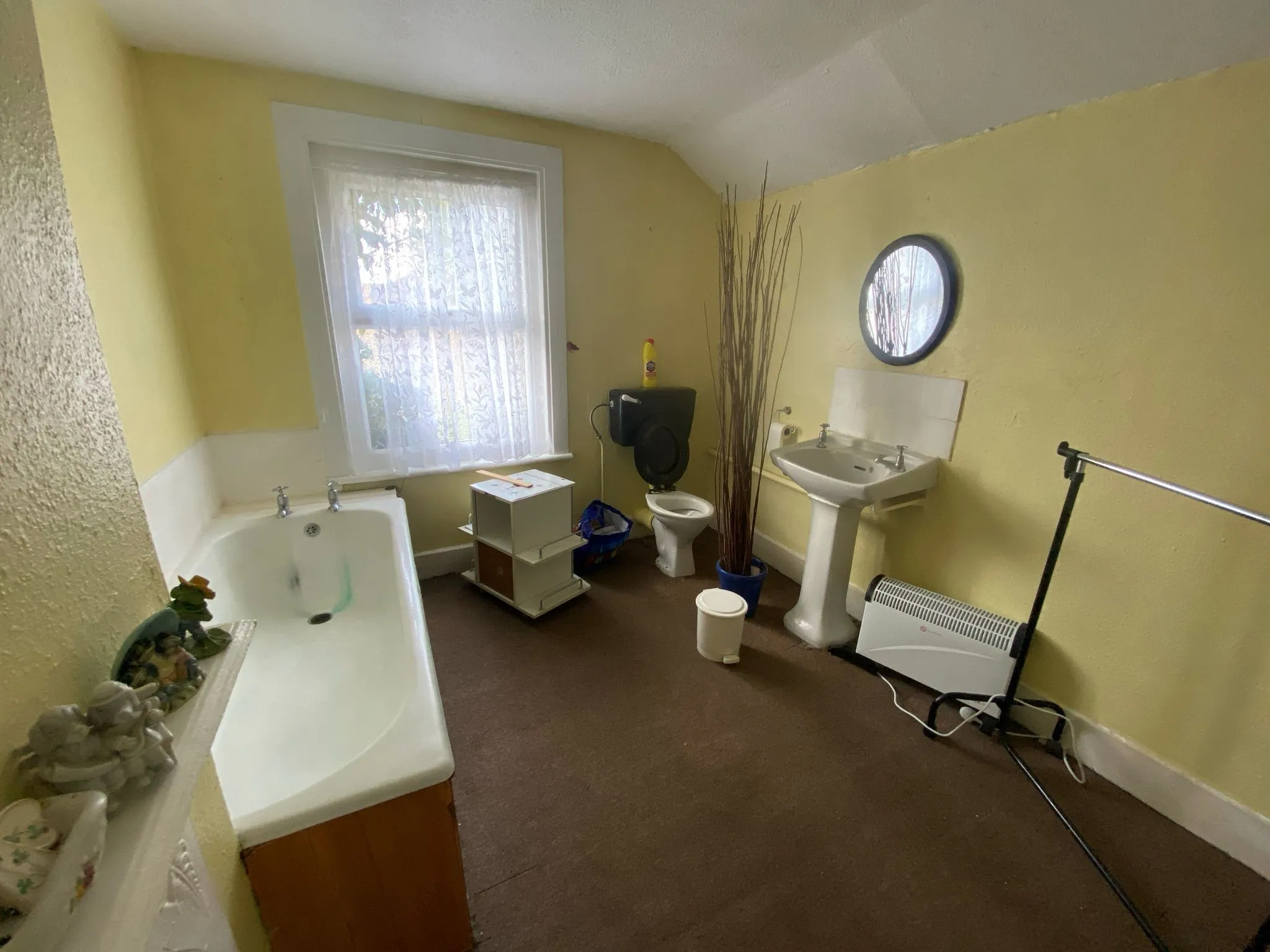 VACANT - Freehold Semi-Detached House