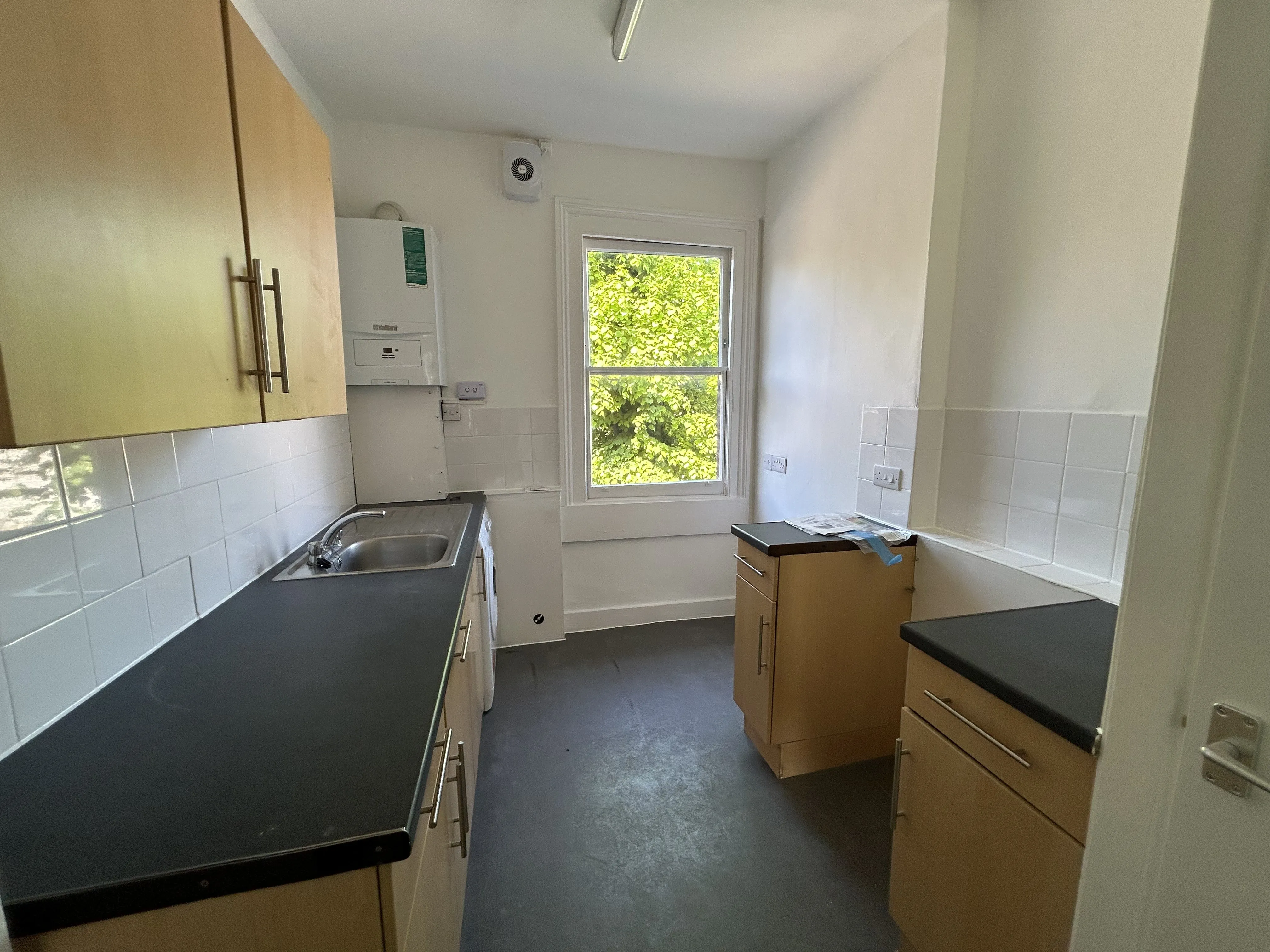 VACANT - Leasehold Self Contained Flat 