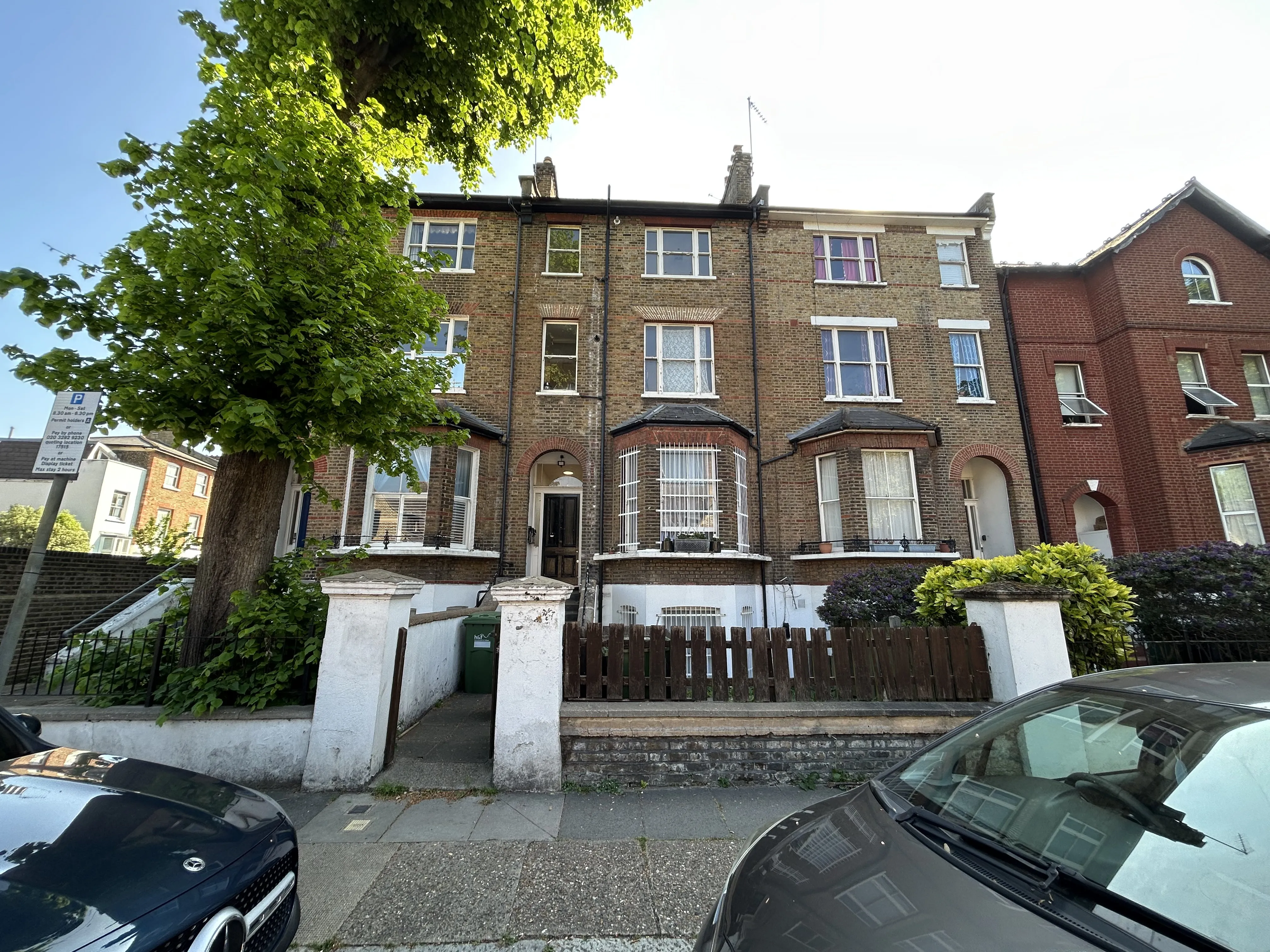 VACANT - Leasehold Self Contained Flat 