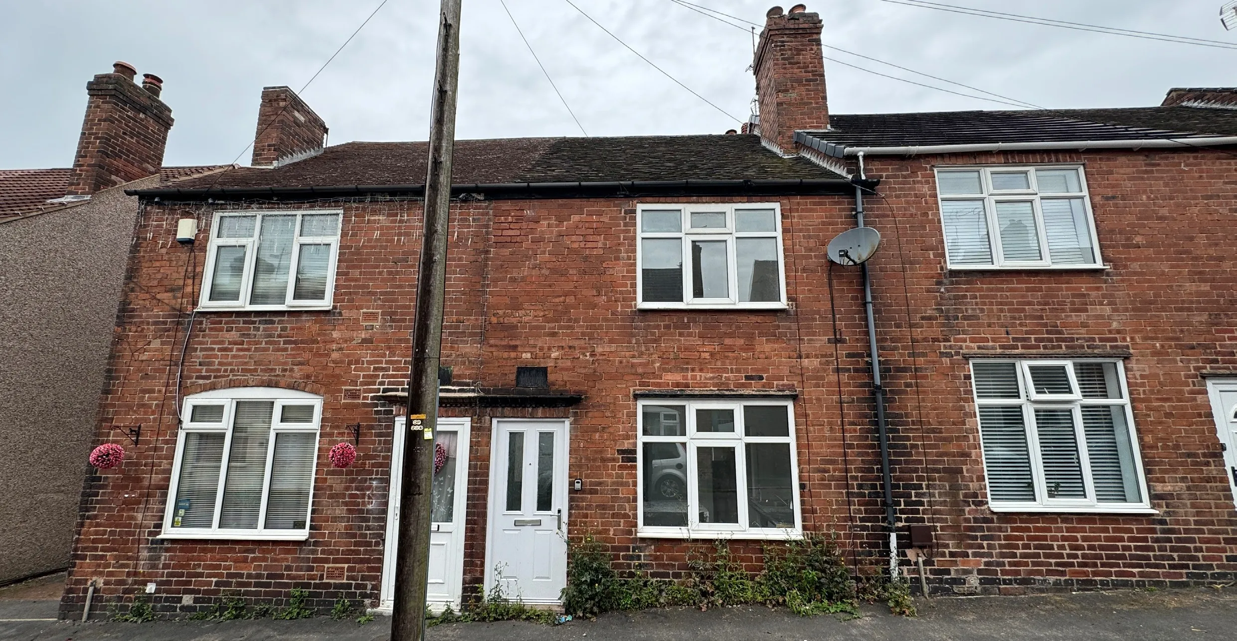 VACANT - Freehold Mid Terrace House 