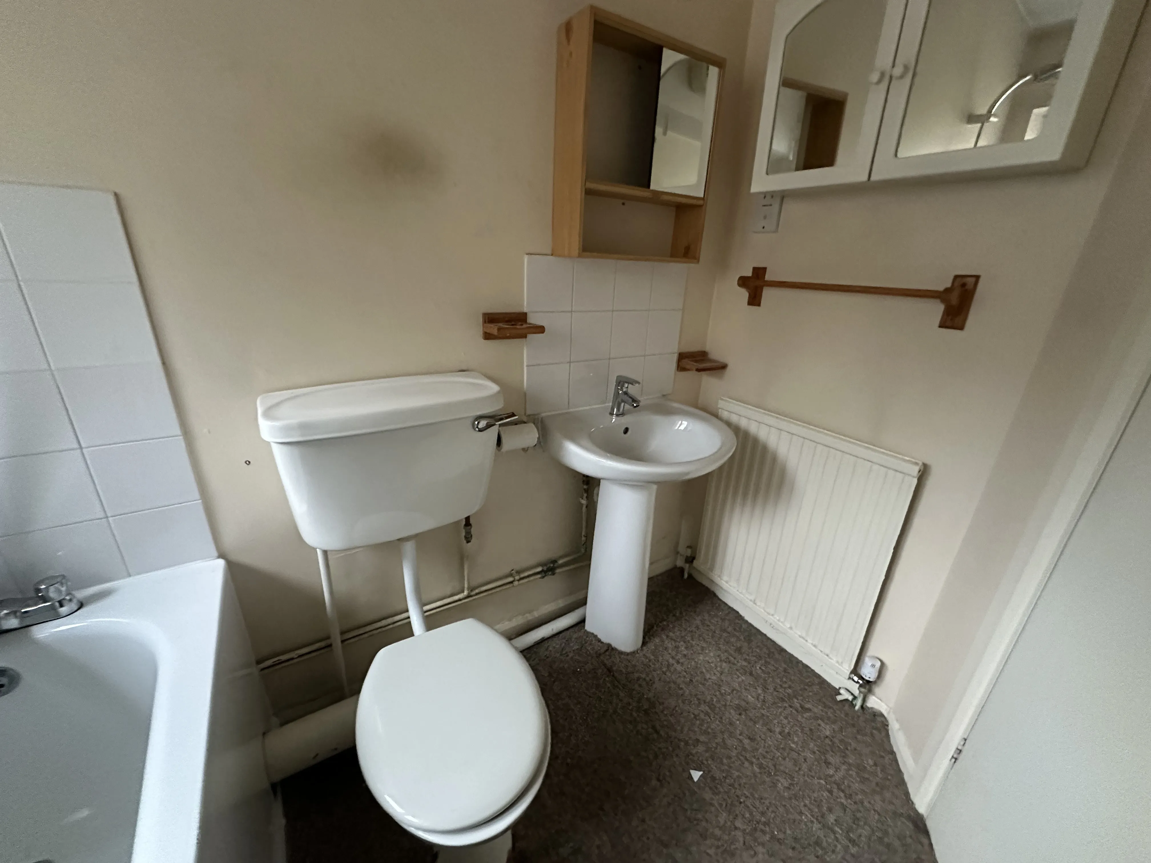 VACANT - Long Leasehold Self Contained First Floor Flat
