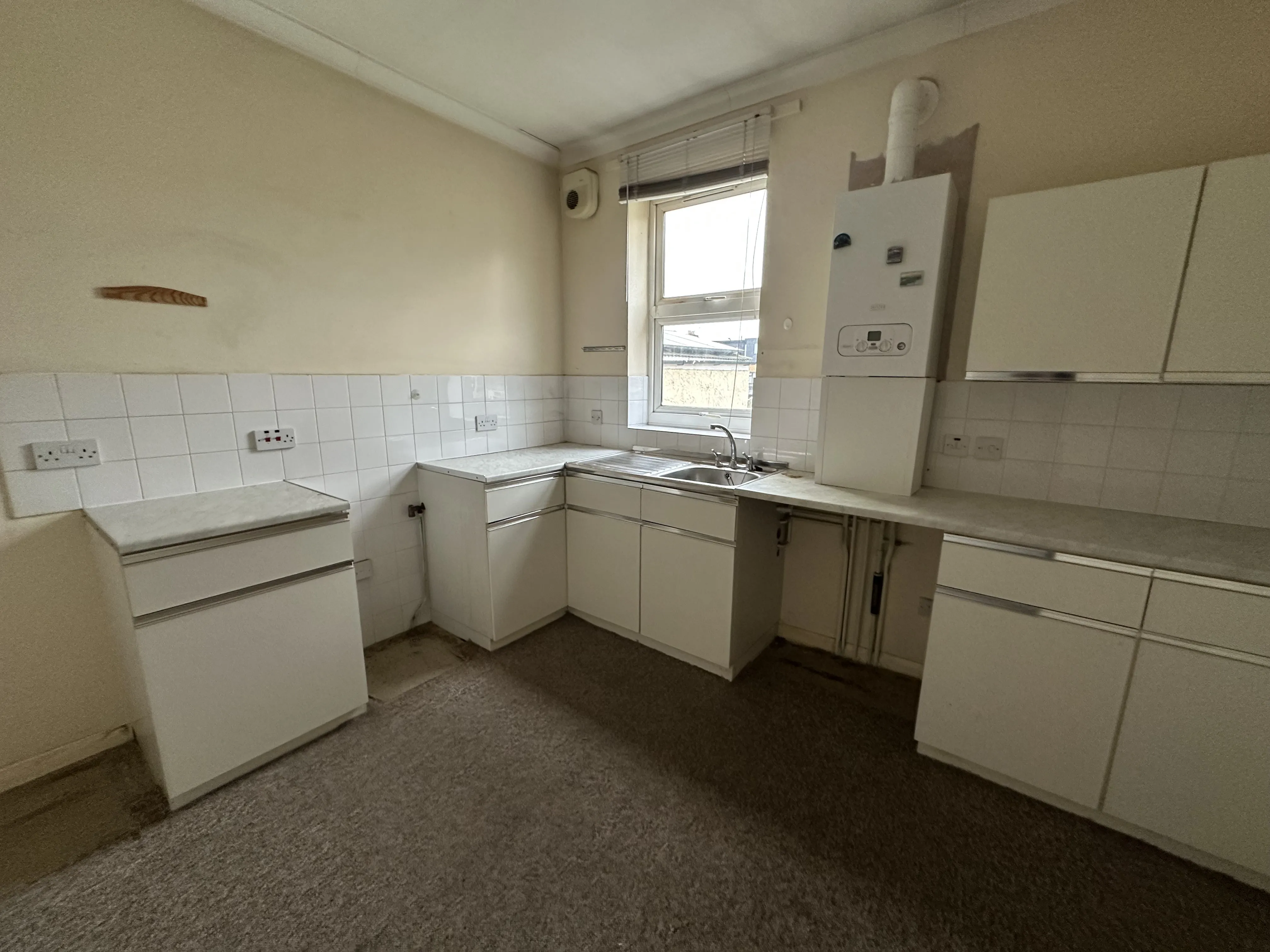 VACANT - Long Leasehold Self Contained First Floor Flat